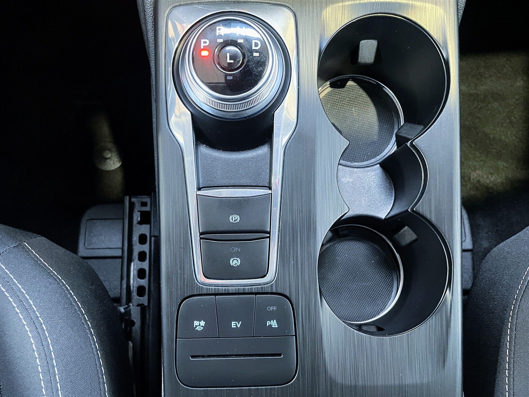 Billede af Ford Kuga 2,5 Plugin-hybrid Titanium CVT 225HK 5d Trinl. Gear