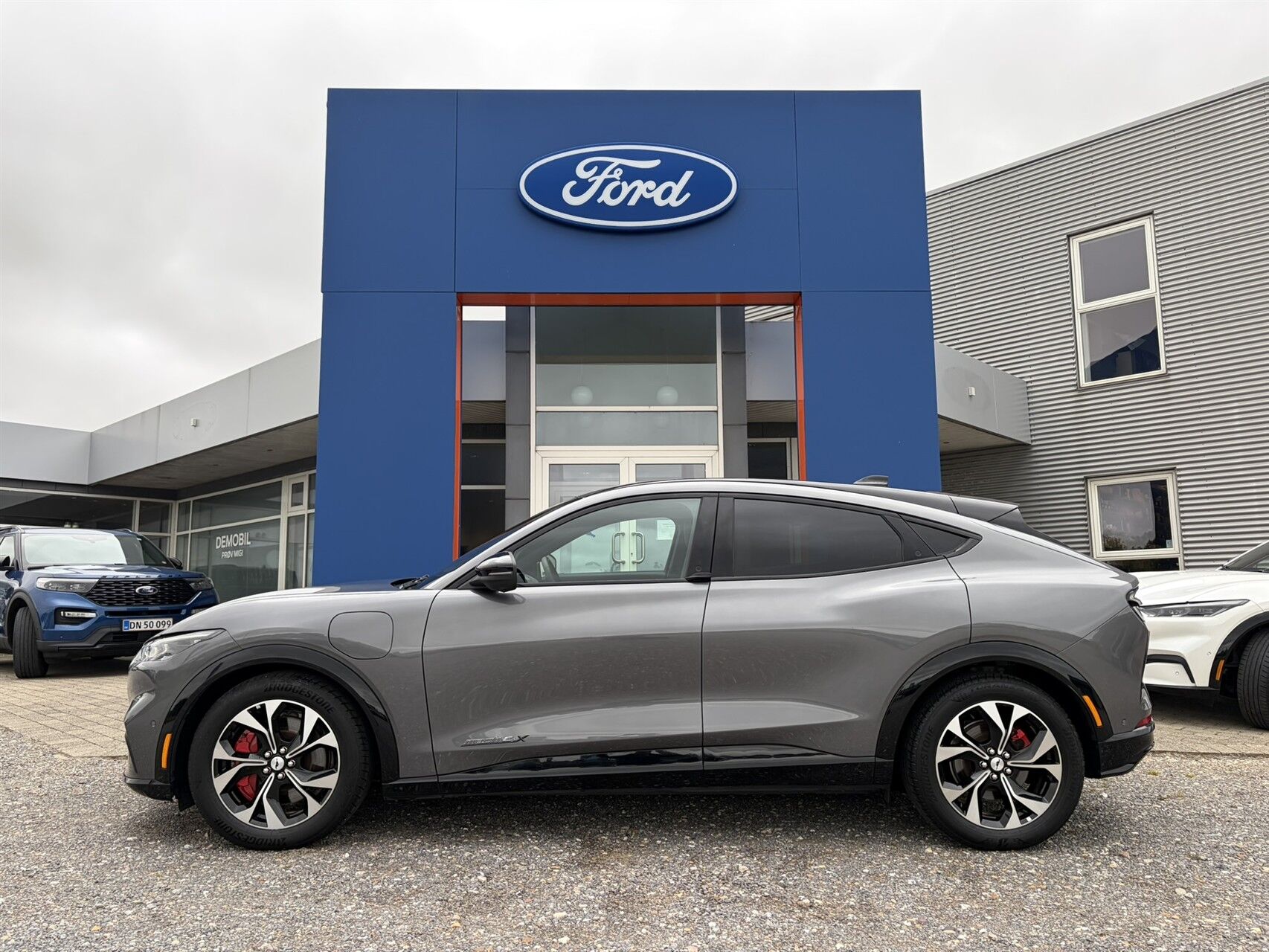 Billede af Ford Mustang Mach-E EL UR Premium AWD 351HK 5d Aut.