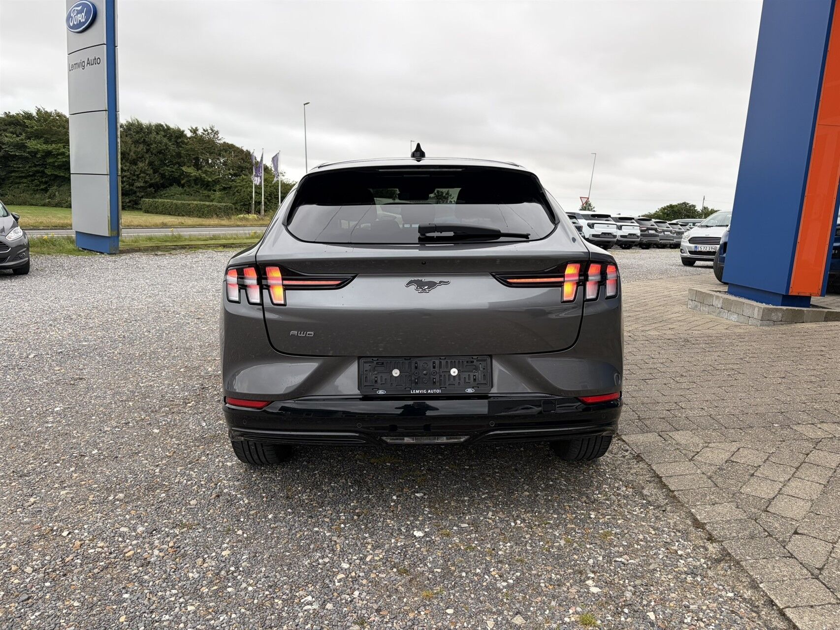 Billede af Ford Mustang Mach-E EL UR Premium AWD 351HK 5d Aut.