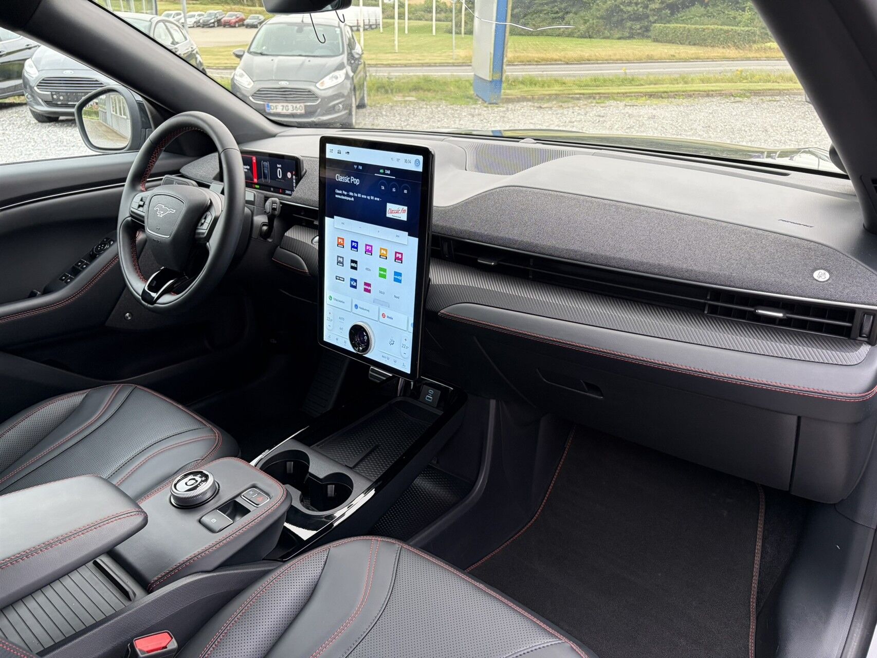 Billede af Ford Mustang Mach-E EL UR Premium AWD 351HK 5d Aut.