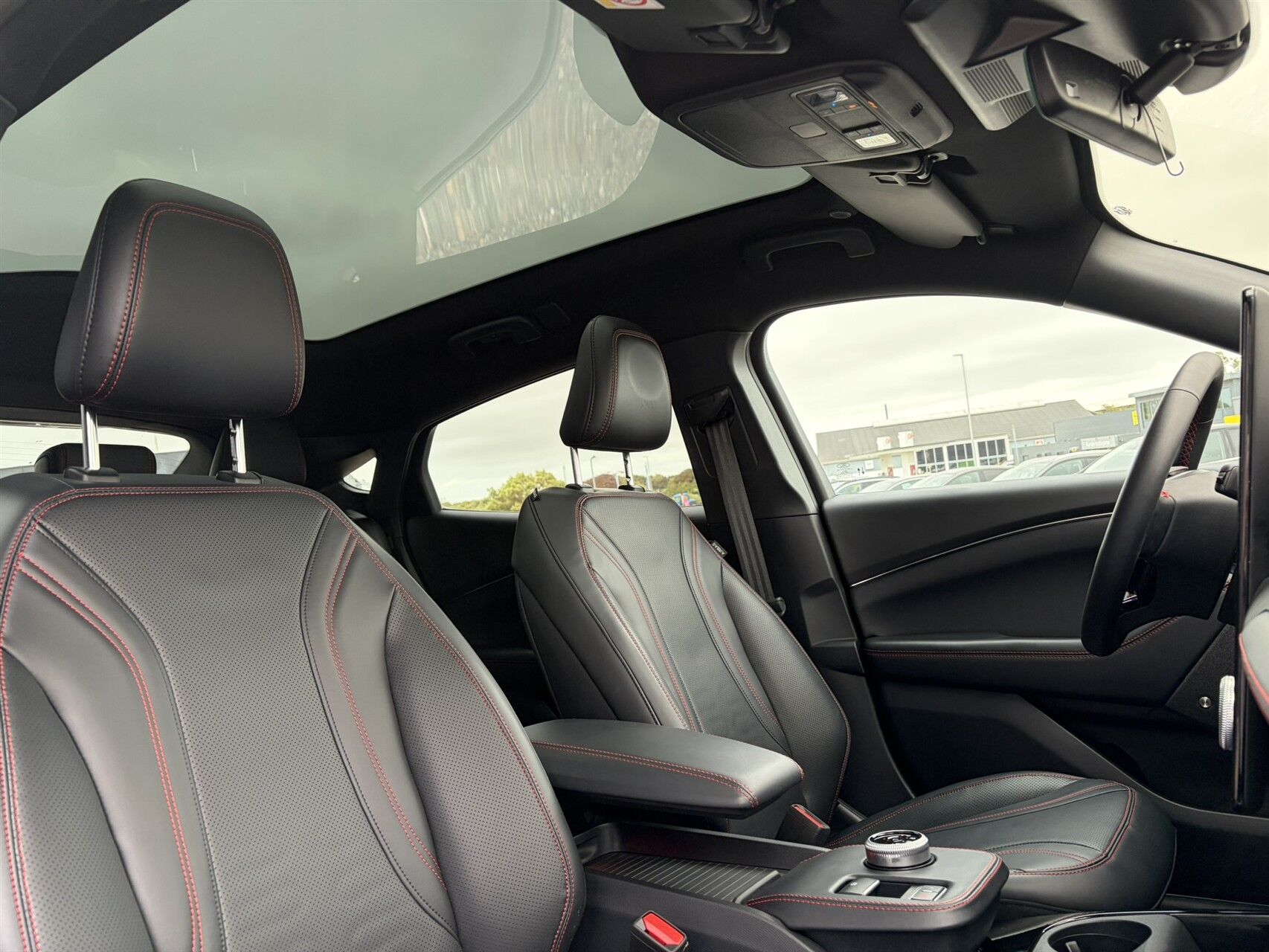 Billede af Ford Mustang Mach-E EL UR Premium AWD 351HK 5d Aut.