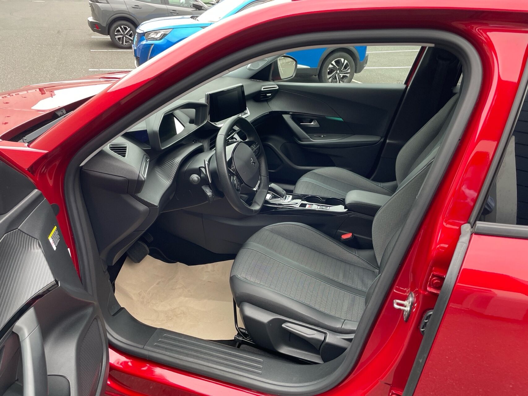 Billede af Peugeot 2008 1,5 BlueHDi Allure Pack EAT8 130HK 5d 8g Aut.