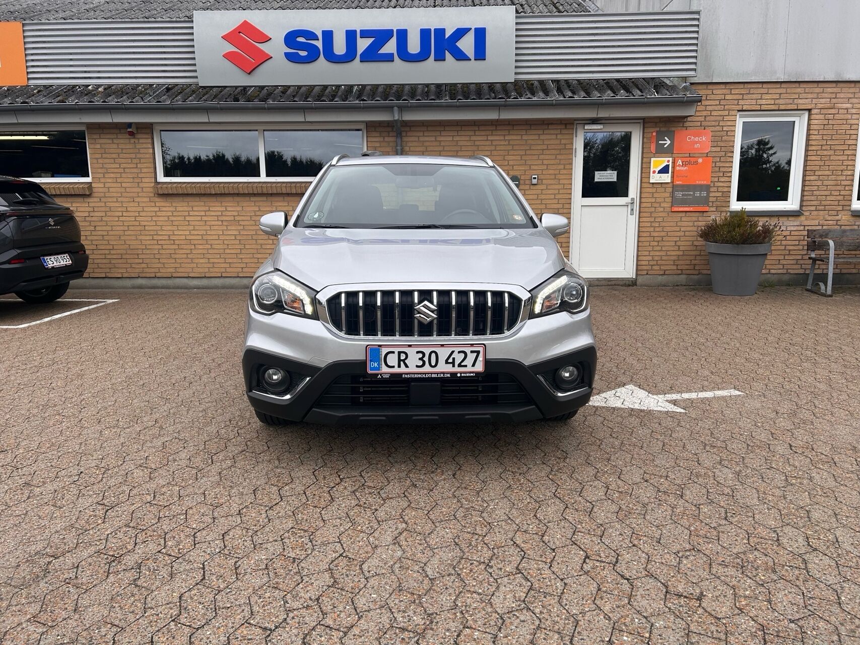 Billede af Suzuki S-Cross 1,0 Boosterjet Active Hit 112HK 5d
