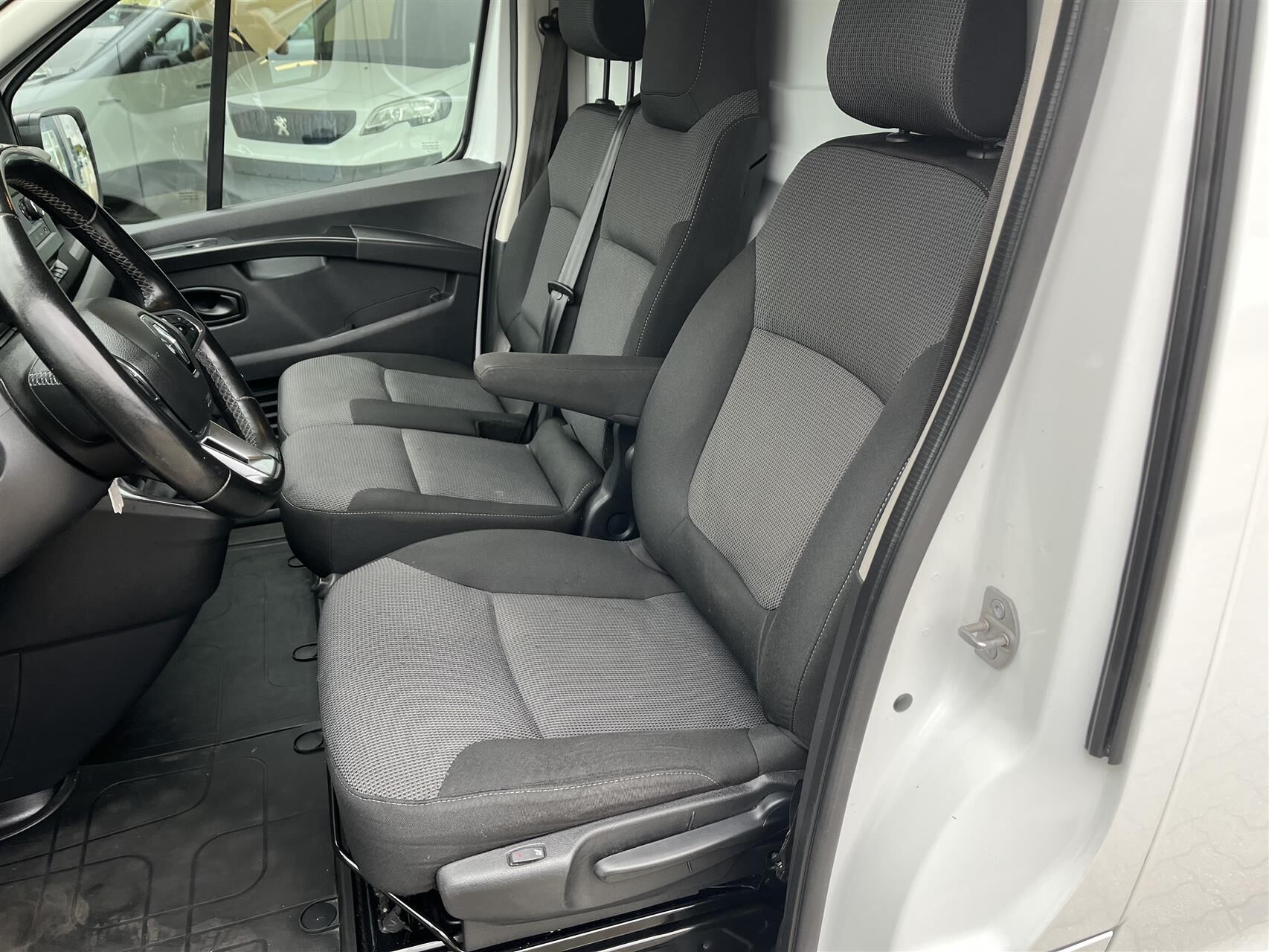 Billede af Renault Trafic L2H1 2,0 DCI start/stop 150HK Van 6g
