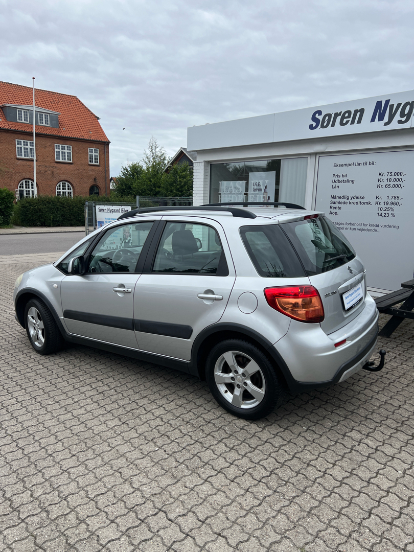 Billede af Suzuki SX4 1,6 16V GL A/C 120HK 5d