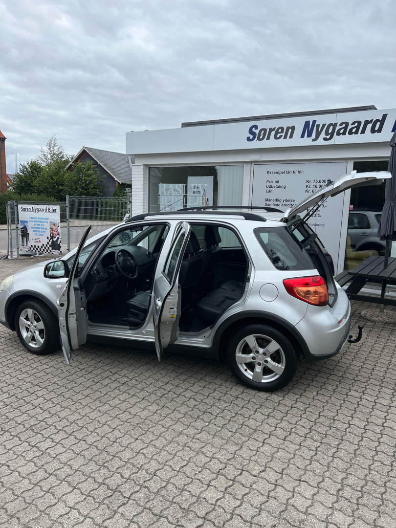 Billede af Suzuki SX4 1,6 16V GL A/C 120HK 5d