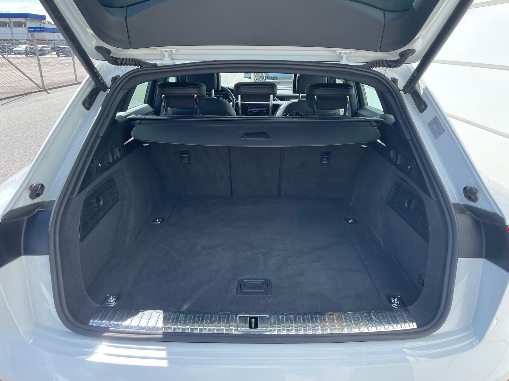 Billede af Audi E-tron 55 Advanced Quattro 408HK 5d Aut.
