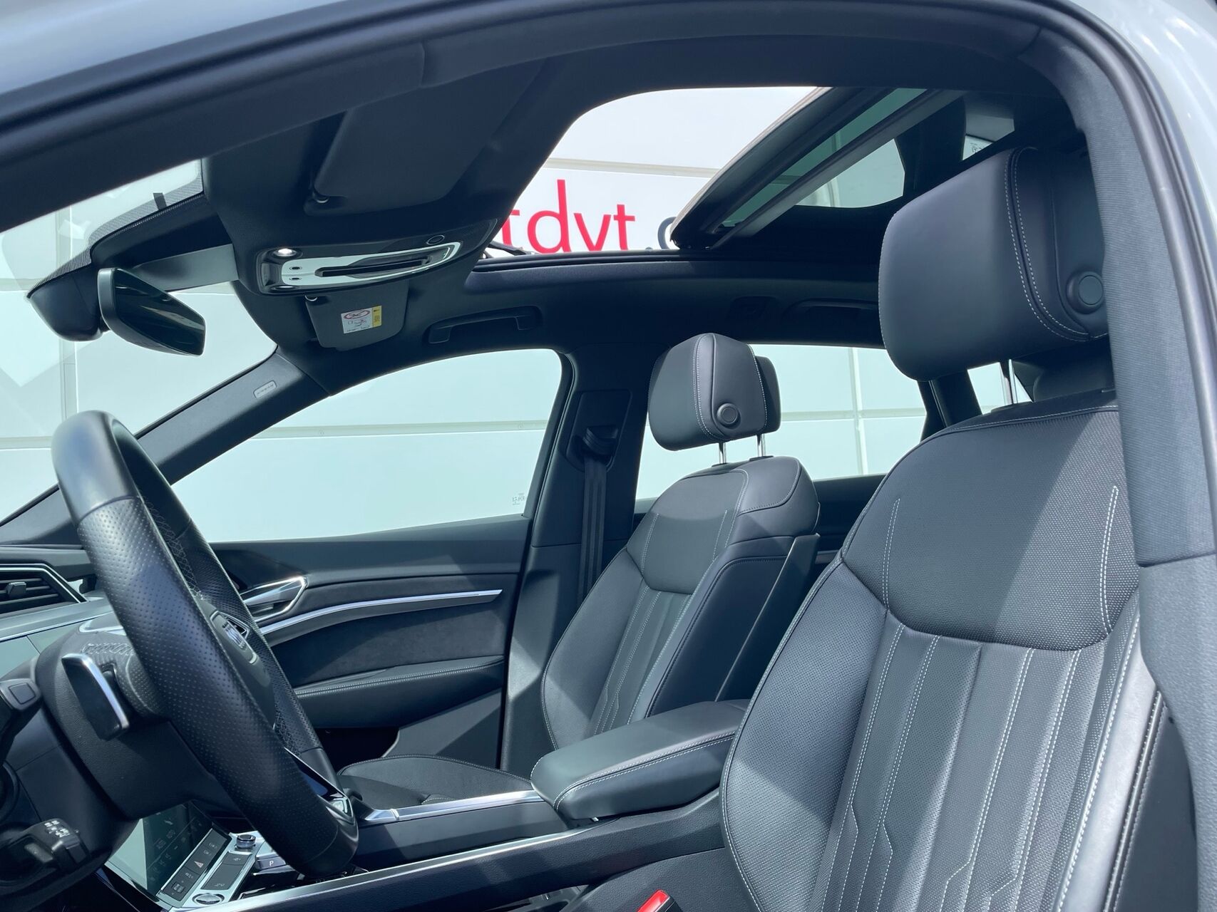 Billede af Audi E-tron 55 Advanced Quattro 408HK 5d Aut.