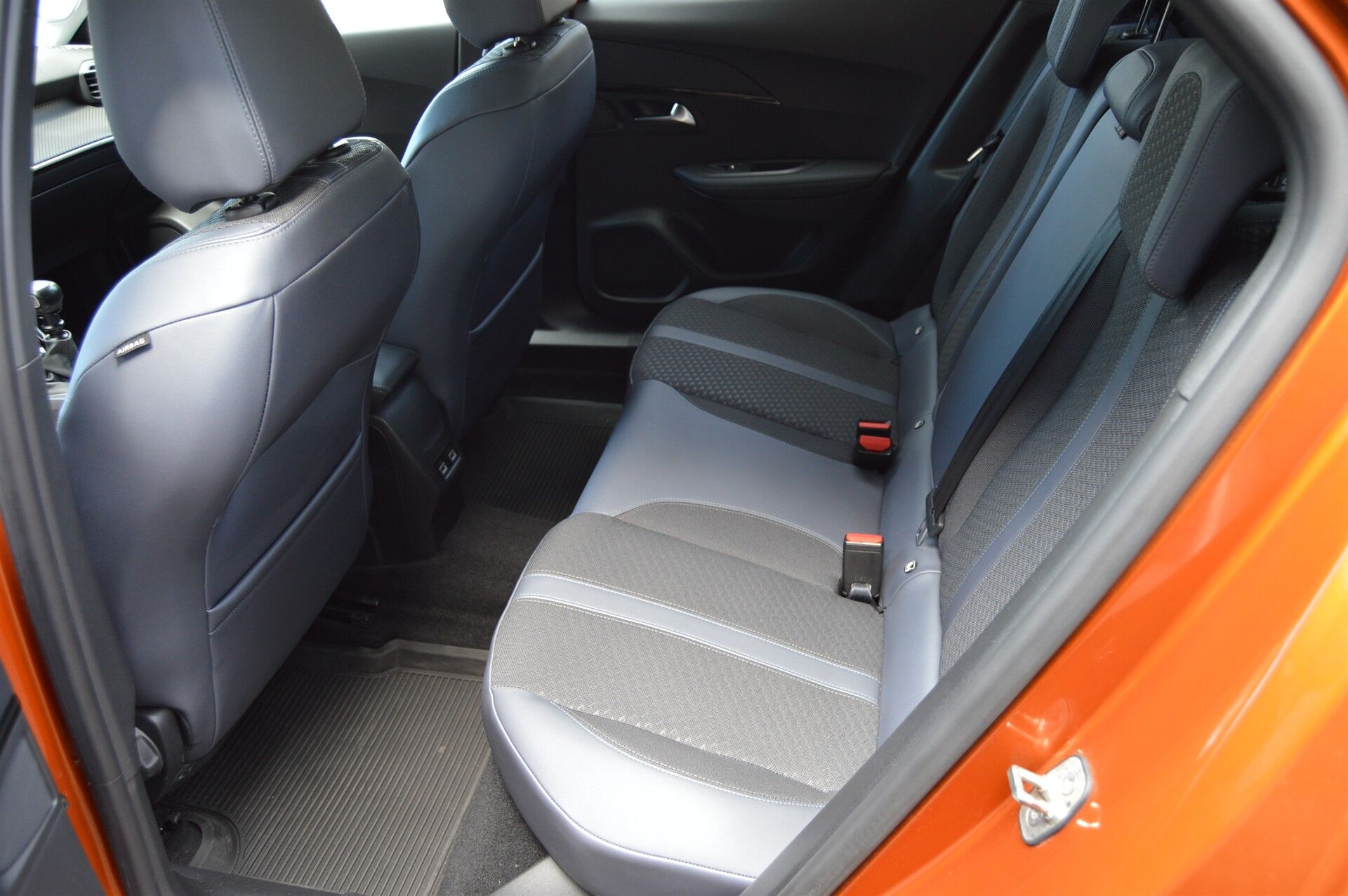 Billede af Peugeot 2008 1,2 PureTech Allure Pack 130HK 5d
