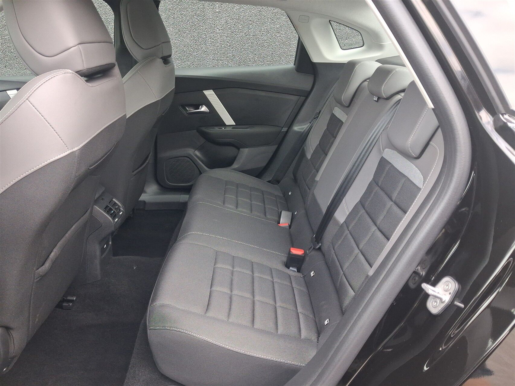 Billede af Citroën e-C4 X EL Plus 136HK 5d Aut.
