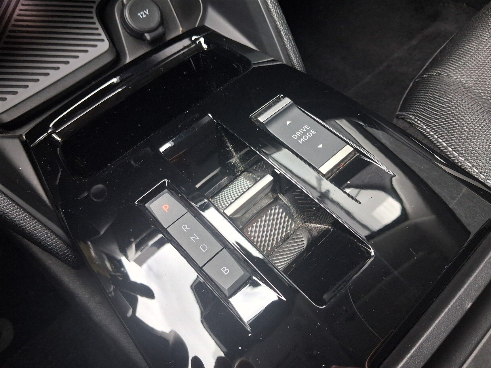 Billede af Citroën e-C4 X EL Plus 136HK 5d Aut.