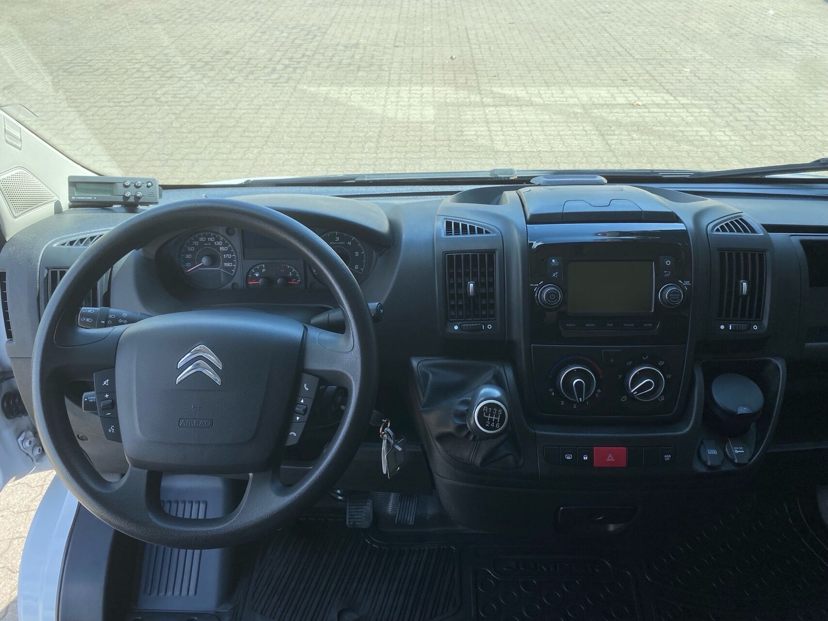 Billede af Citroën Jumper 35+ L3H2 2,2 Blue HDi Flexline start/stop 165HK Van