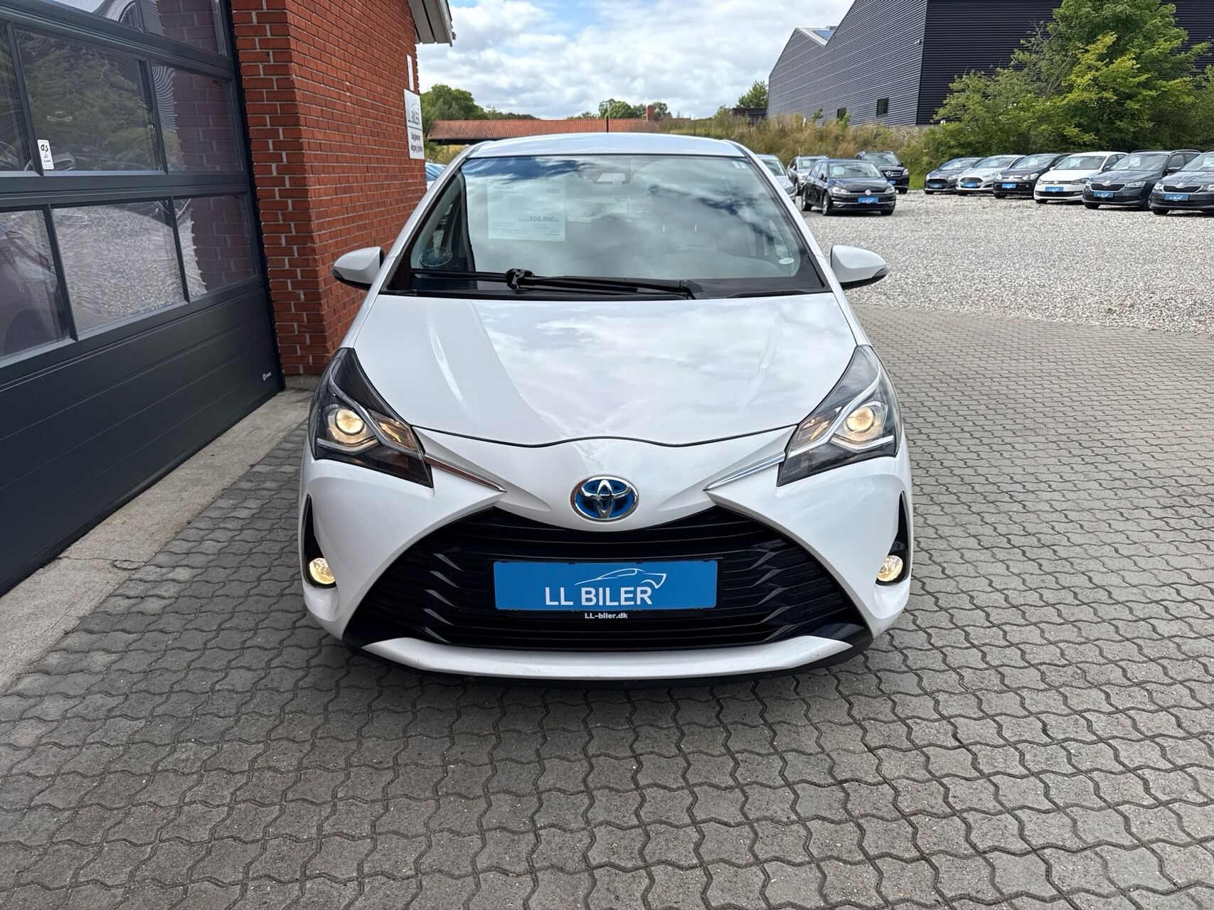Billede af Toyota Yaris 1,5 Hybrid H2 Premium E-CVT 100HK 5d Trinl. Gear