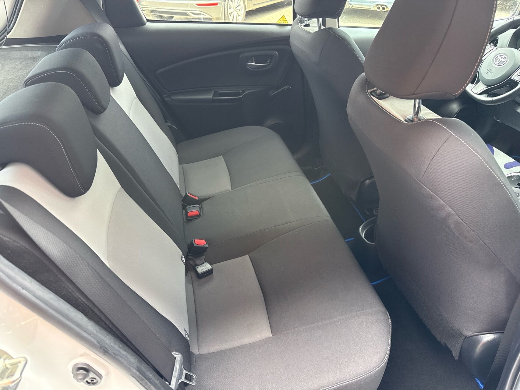 Billede af Toyota Yaris 1,5 Hybrid H2 Premium E-CVT 100HK 5d Trinl. Gear