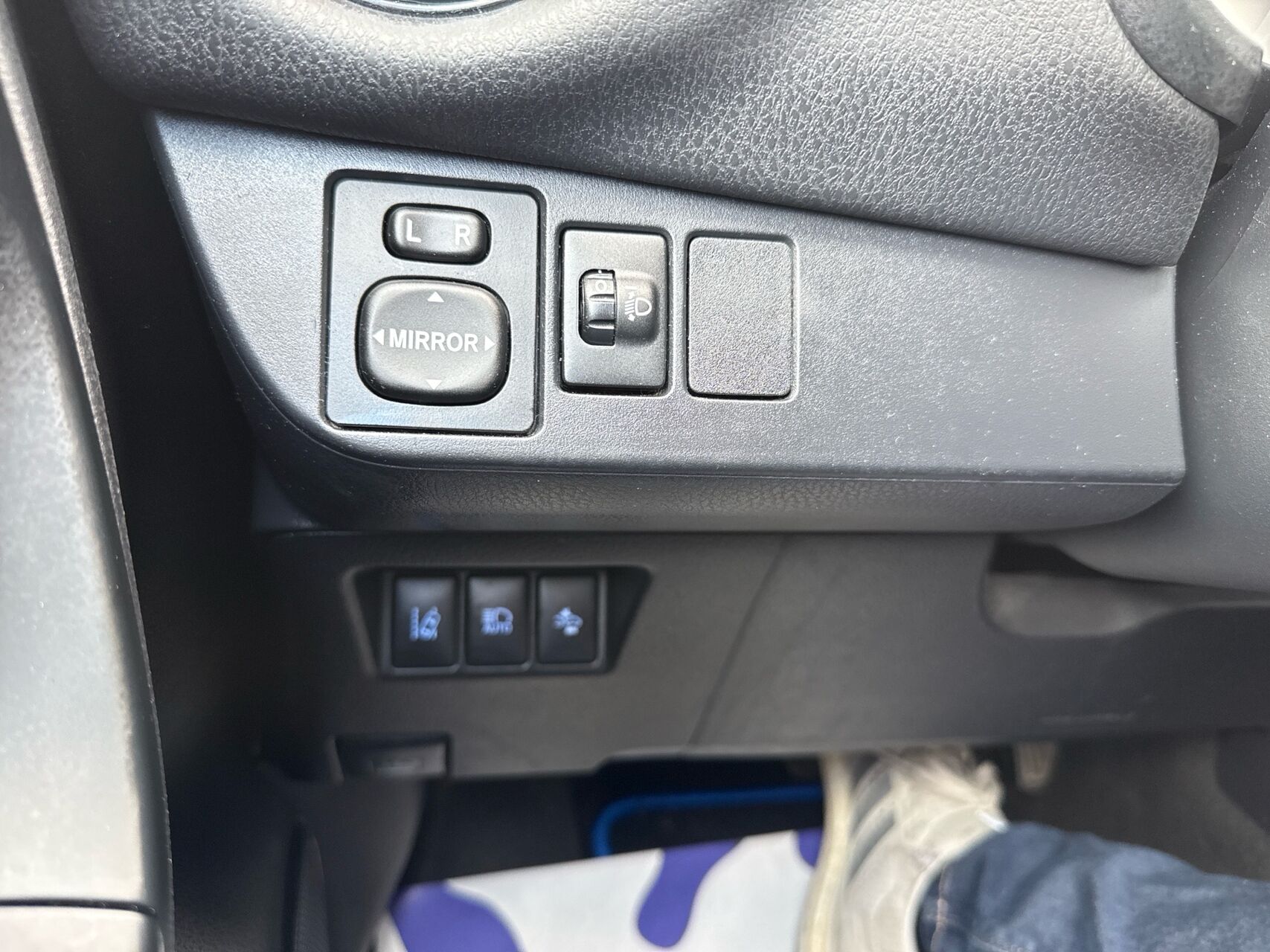 Billede af Toyota Yaris 1,5 Hybrid H2 Premium E-CVT 100HK 5d Trinl. Gear