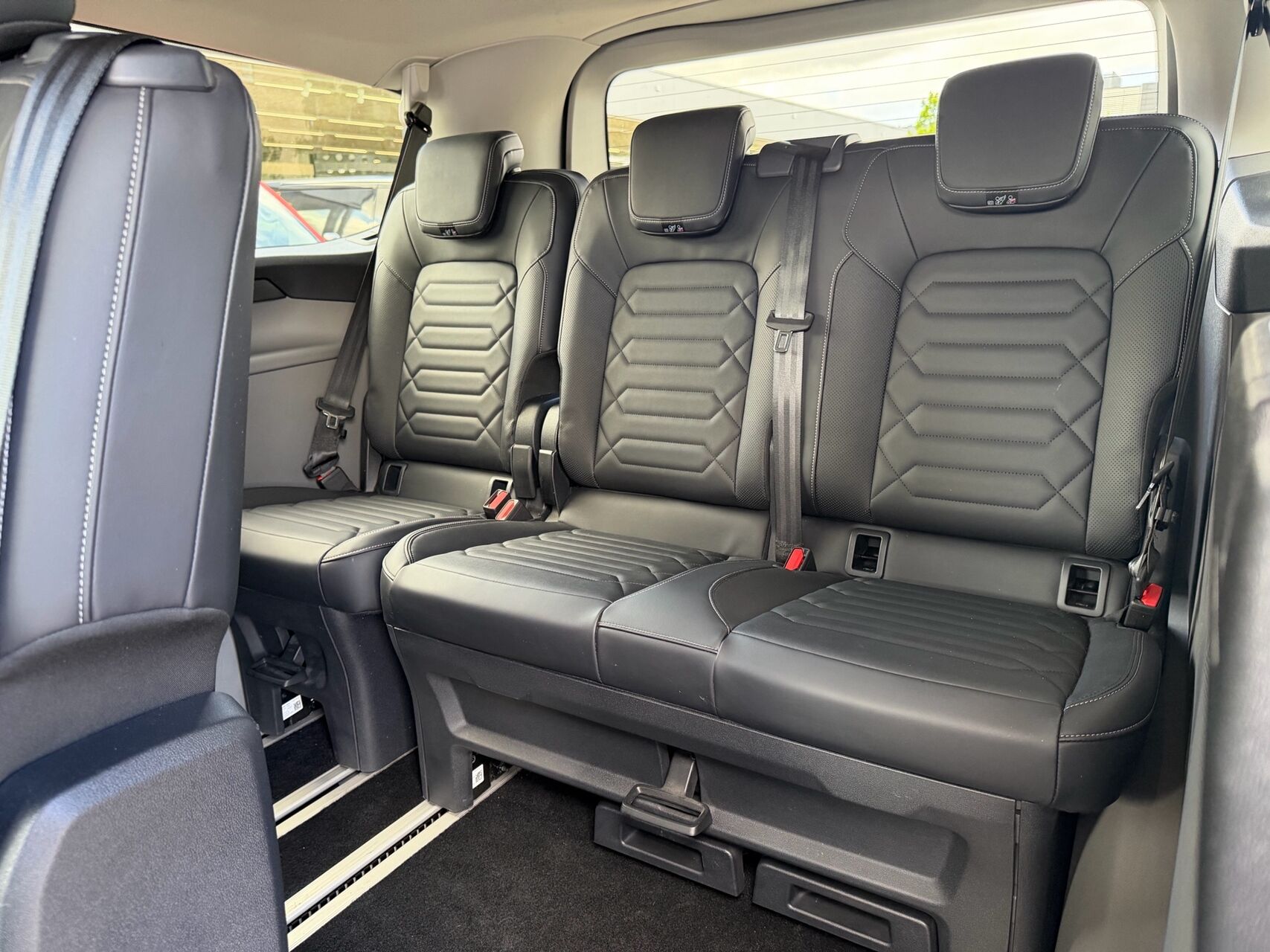 Billede af Ford Tourneo Custom 340 L2H1 2,5 Plugin-hybrid Titanium X CVT 233HK Aut.