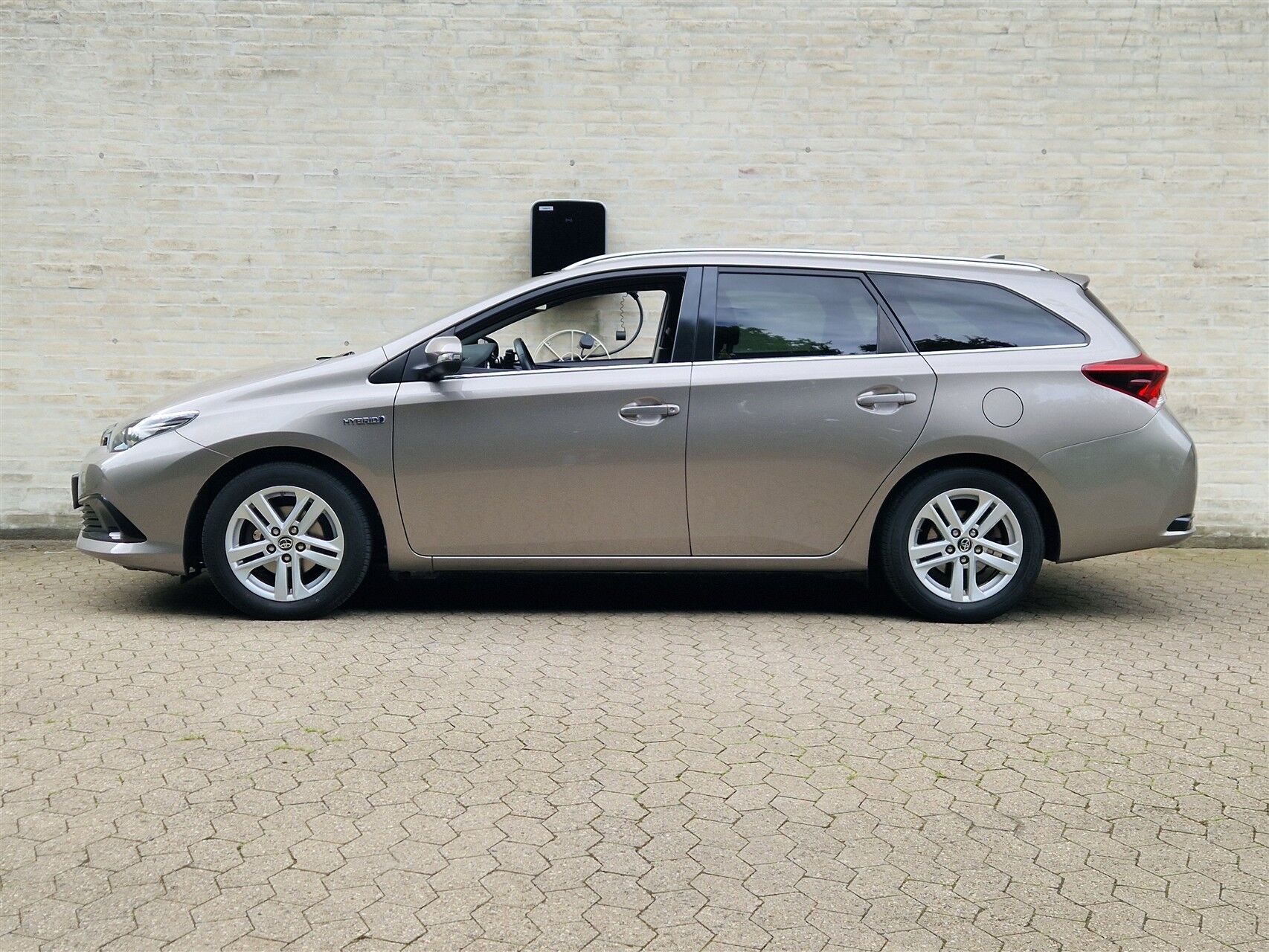 Billede af Toyota Auris Touring Sports 1,8 Hybrid H2 Comfort Safety Sense 136HK Stc Aut.