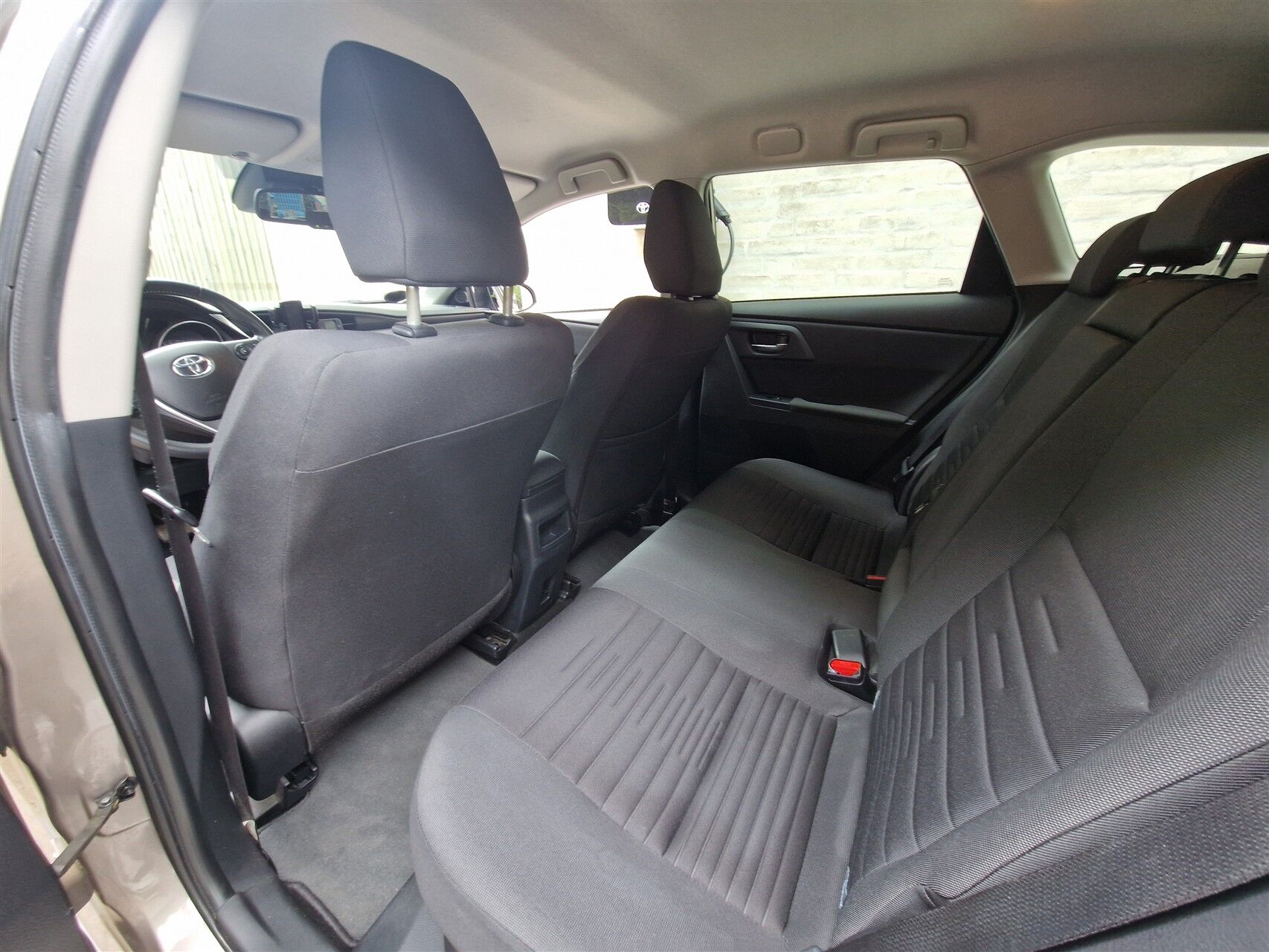 Billede af Toyota Auris Touring Sports 1,8 Hybrid H2 Comfort Safety Sense 136HK Stc Aut.