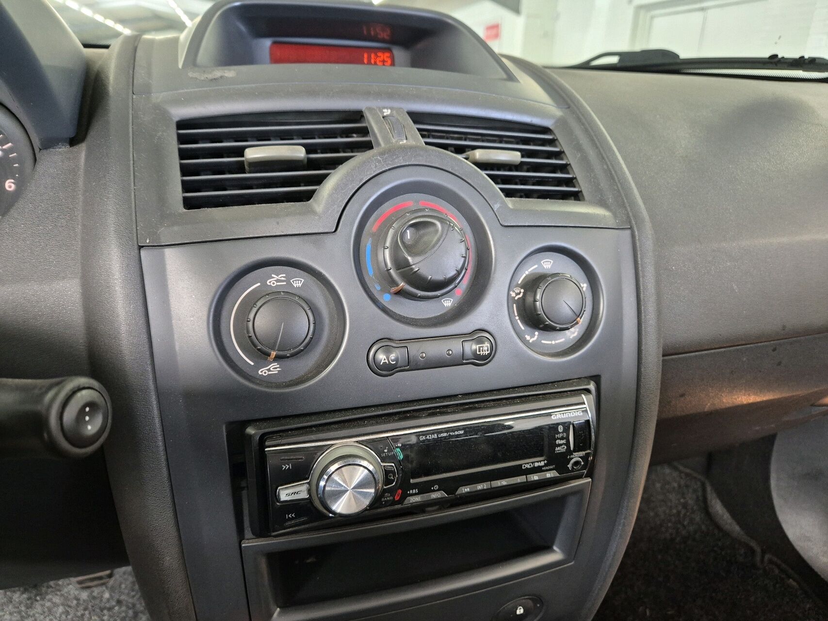 Billede af Renault Mégane 1,6 16V Comfort Authentique 115HK Cabr.