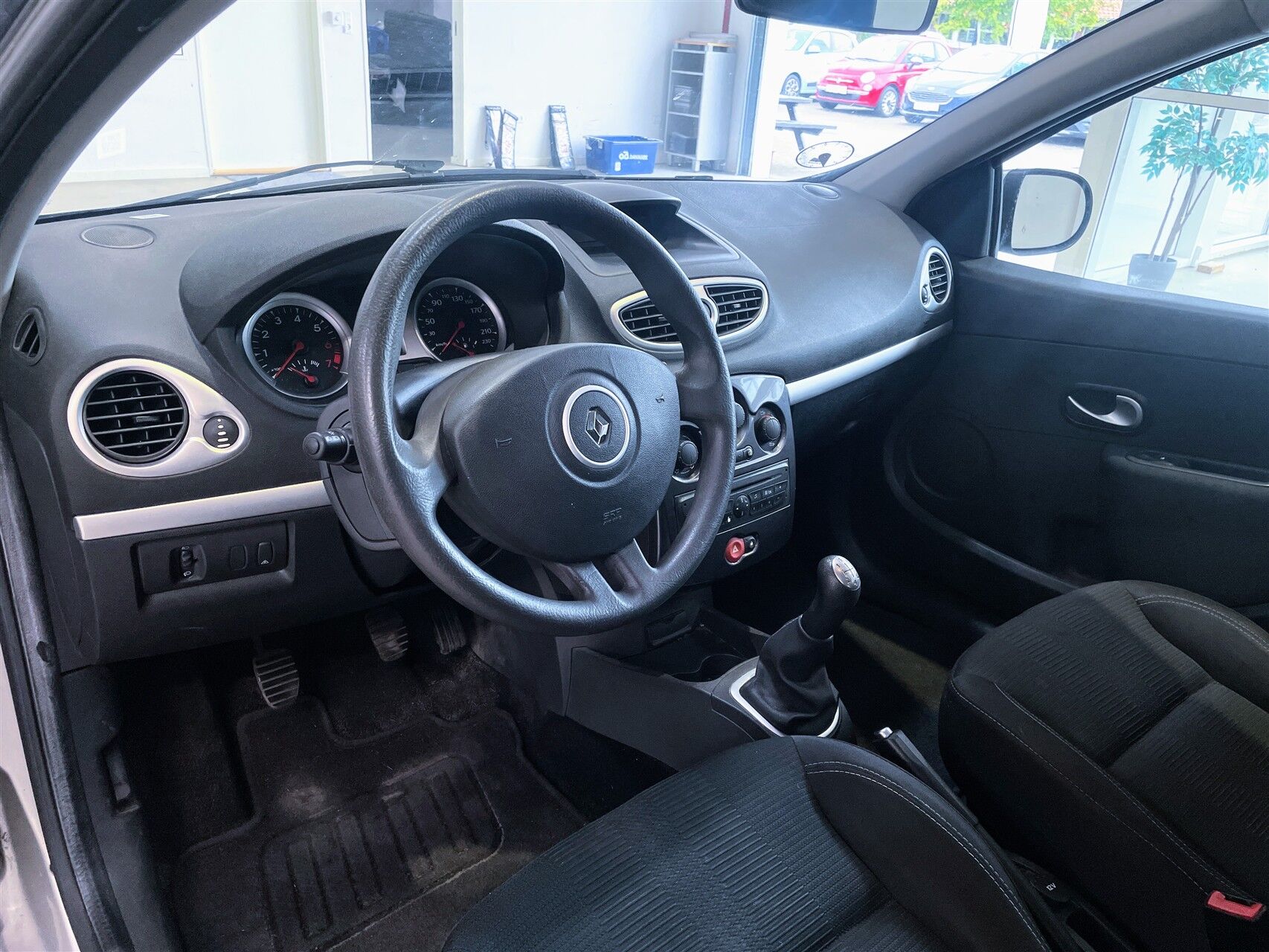 Billede af Renault Clio 1,2 TCE Expression Sport Tourer 100HK 5d Man. 