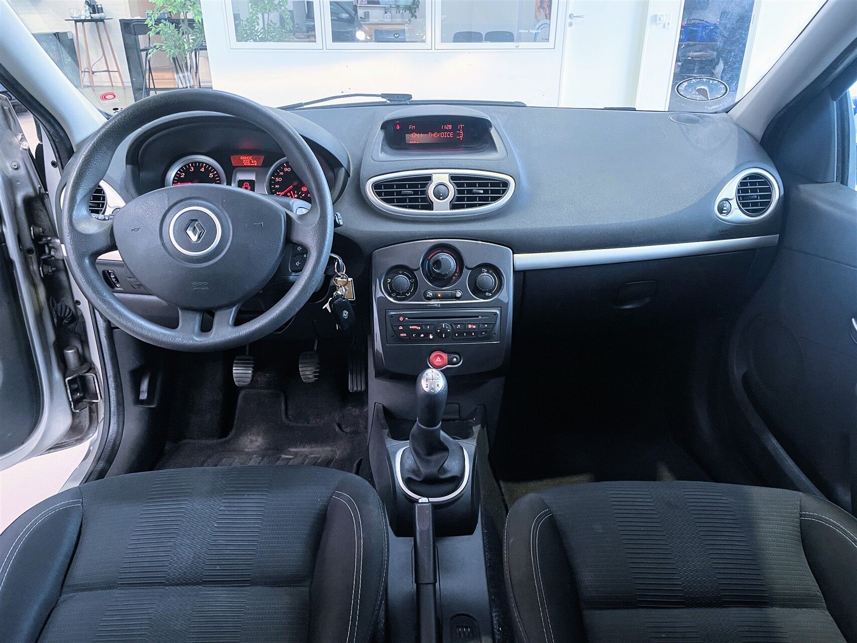 Billede af Renault Clio 1,2 TCE Expression Sport Tourer 100HK 5d Man. 