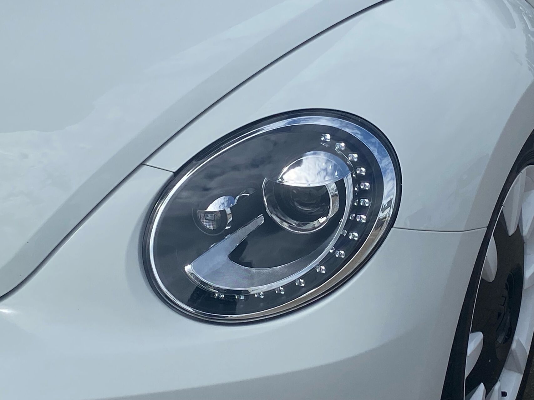 Billede af VW Beetle 2,0 TSI DSG 180HK 3d 6g Aut.