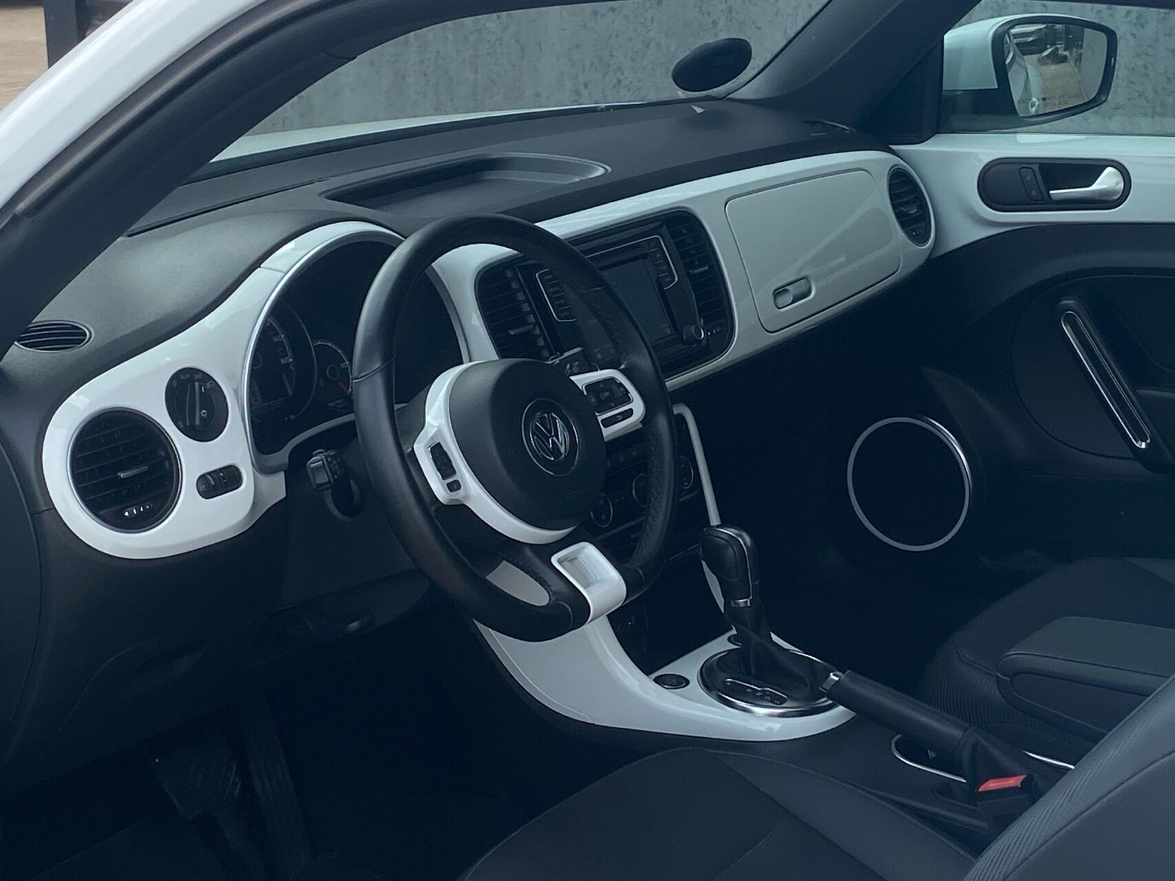 Billede af VW Beetle 2,0 TSI DSG 180HK 3d 6g Aut.