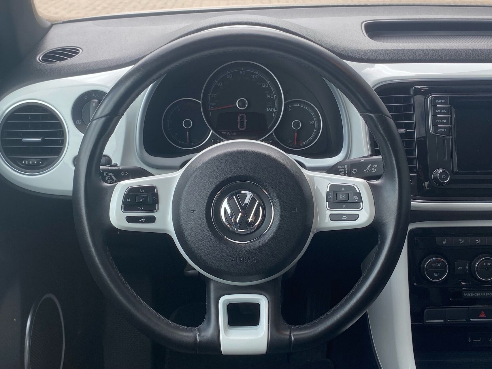 Billede af VW Beetle 2,0 TSI DSG 180HK 3d 6g Aut.