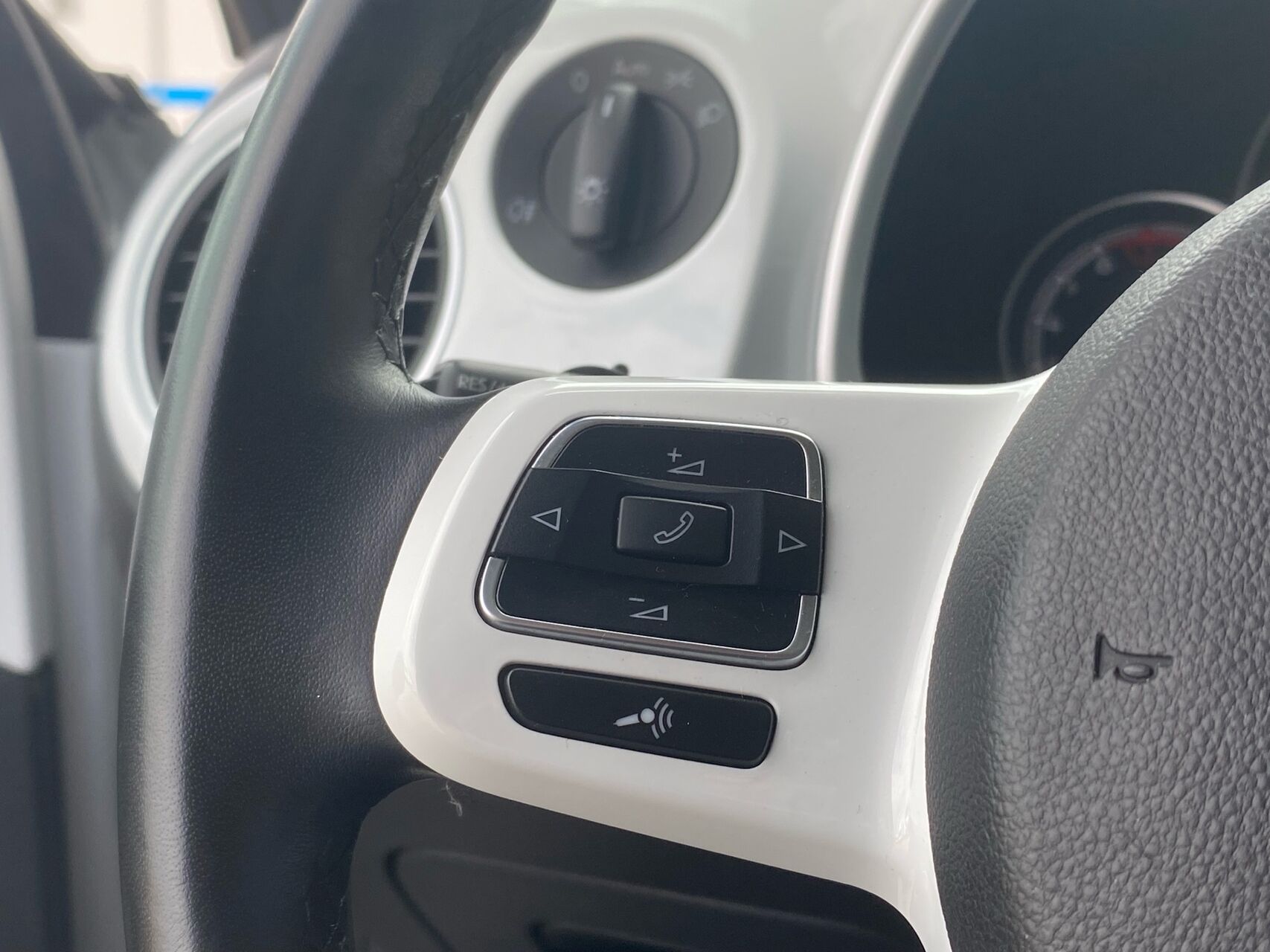 Billede af VW Beetle 2,0 TSI DSG 180HK 3d 6g Aut.
