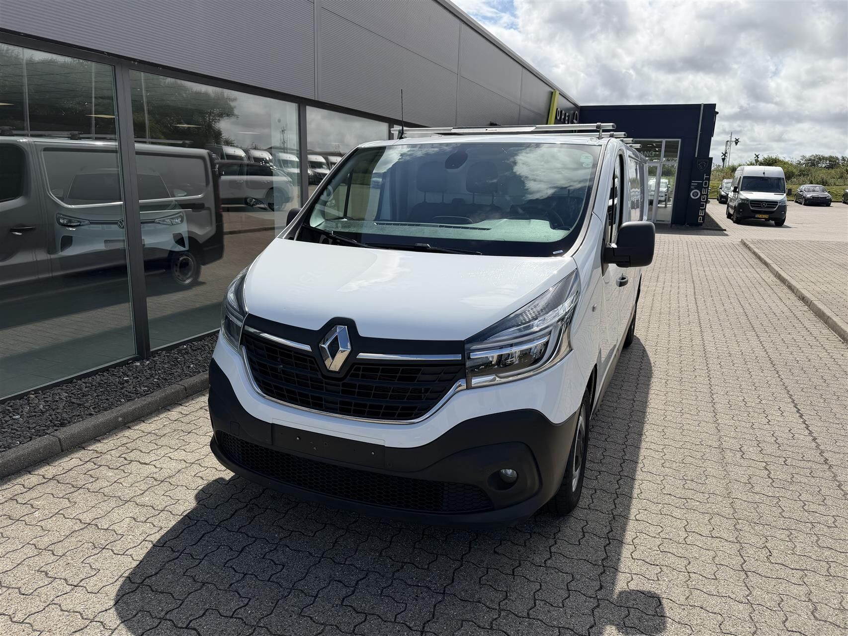 Billede af Renault Trafic T29 L2H1 2,0 DCI 120HK Van 6g