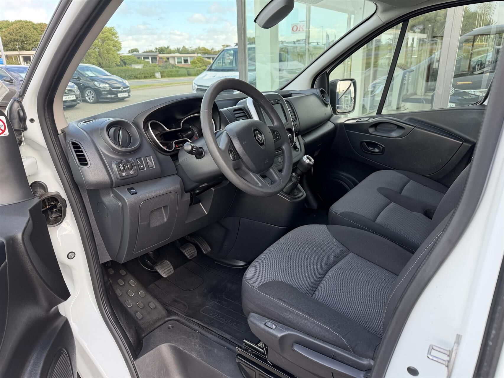Billede af Renault Trafic T29 L2H1 2,0 DCI 120HK Van 6g