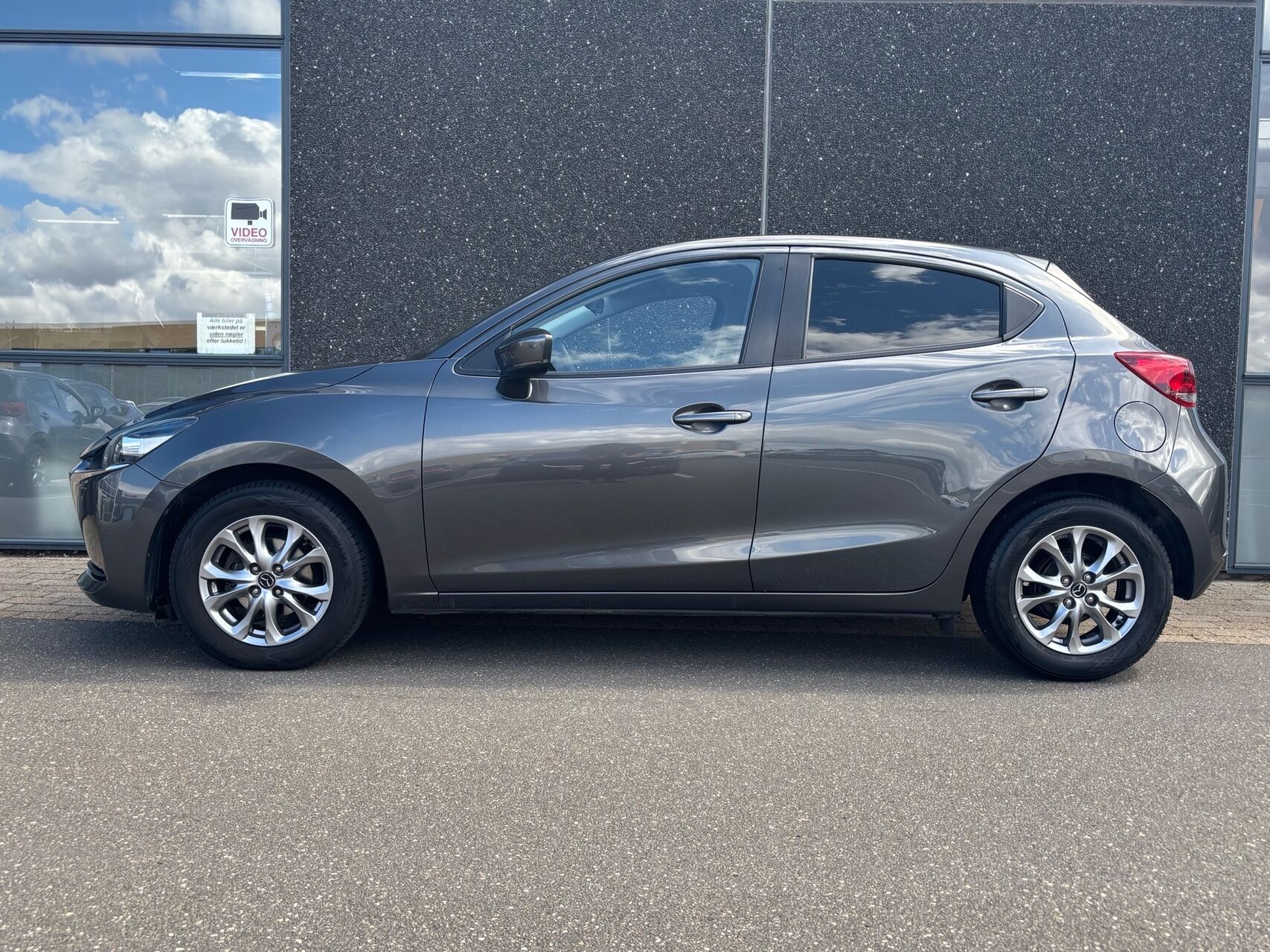 Billede af Mazda 2 1,5 Skyactiv-G Sky 90HK 5d 6g Aut.