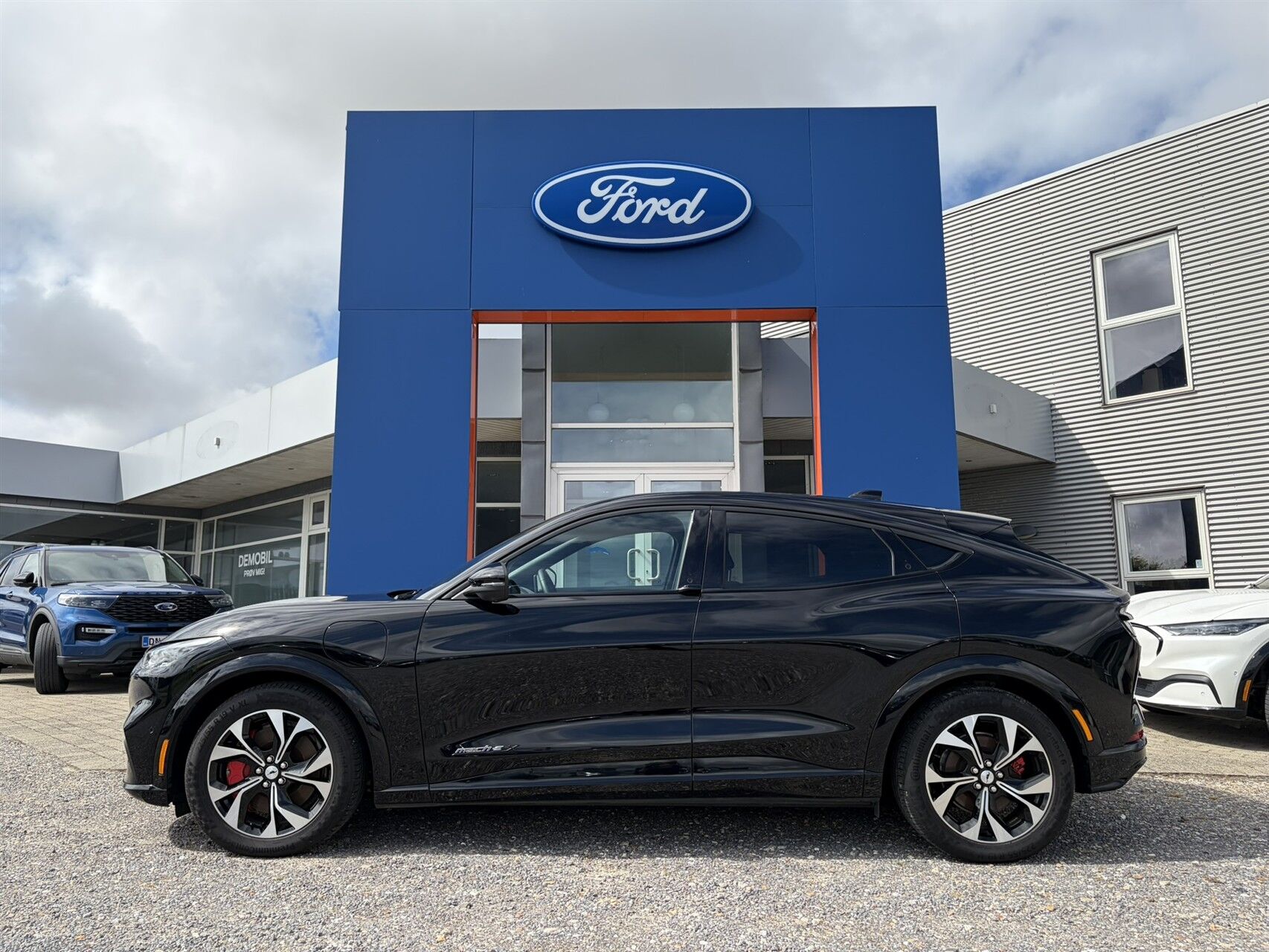 Billede af Ford Mustang Mach-E EL UR Premium 294HK 5d Aut.