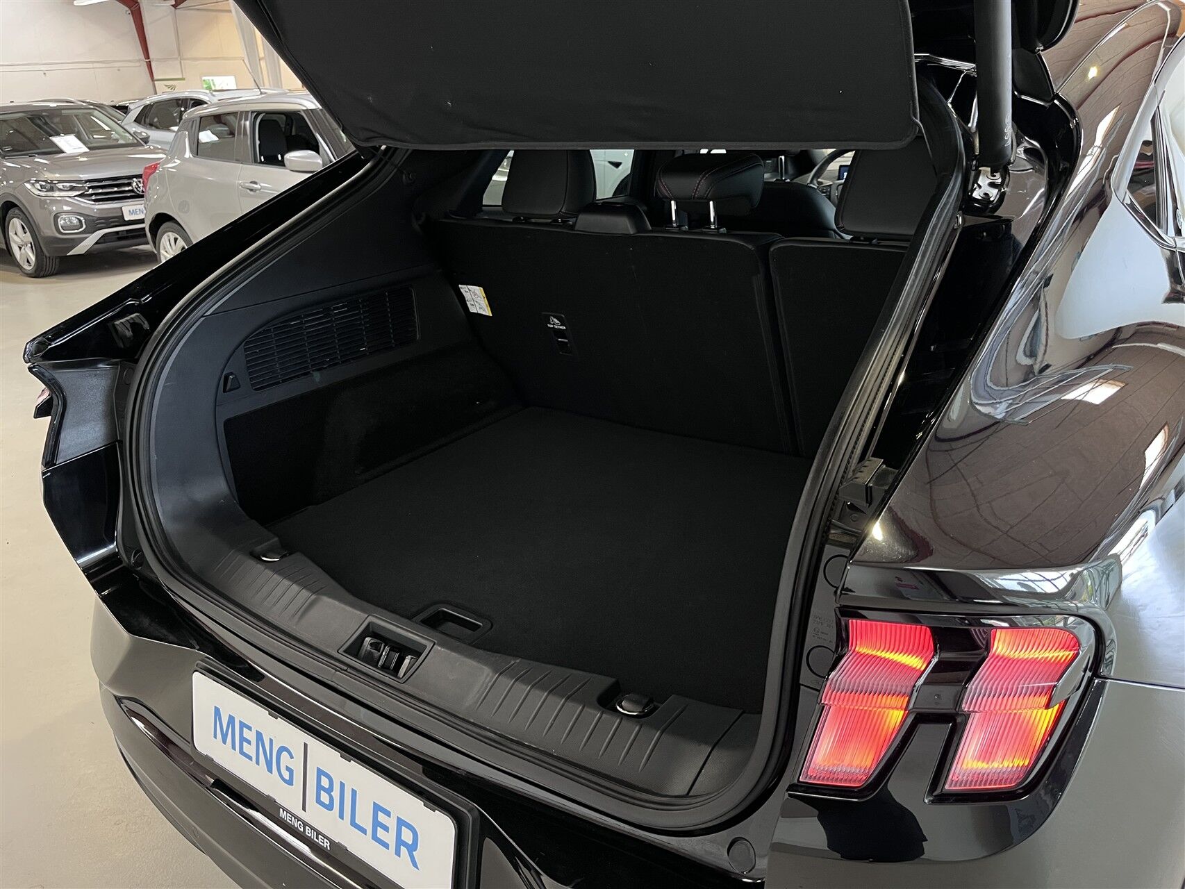 Billede af Ford Mustang Mach-E EL SR Premium AWD 269HK 5d Aut.