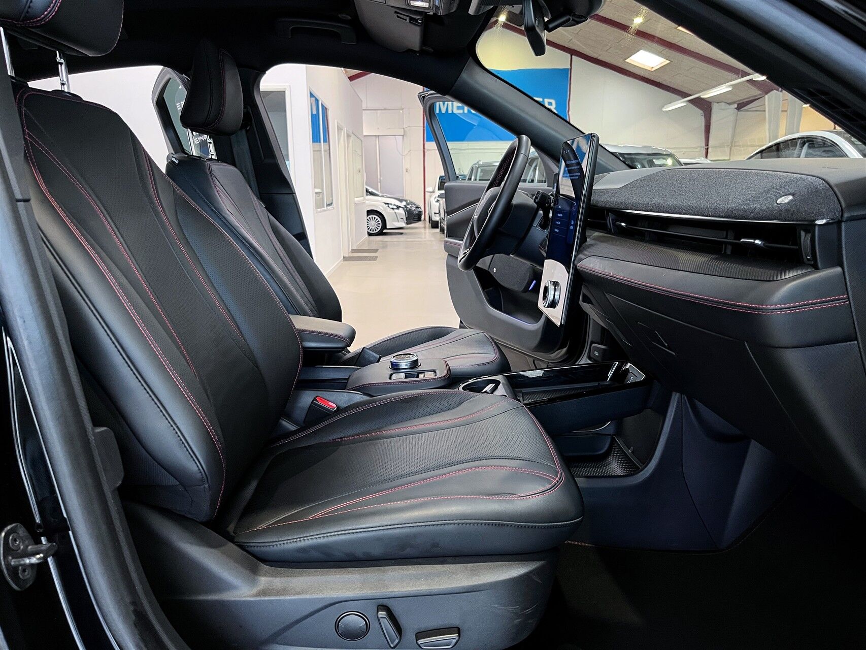 Billede af Ford Mustang Mach-E EL SR Premium AWD 269HK 5d Aut.