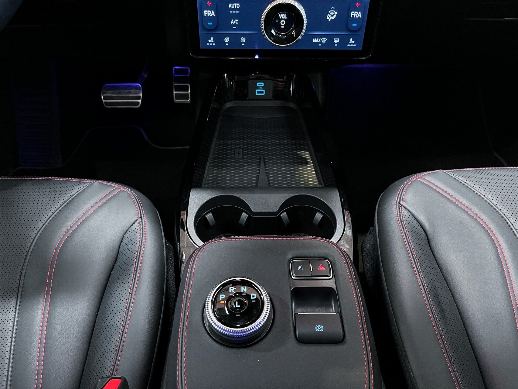 Billede af Ford Mustang Mach-E EL SR Premium AWD 269HK 5d Aut.