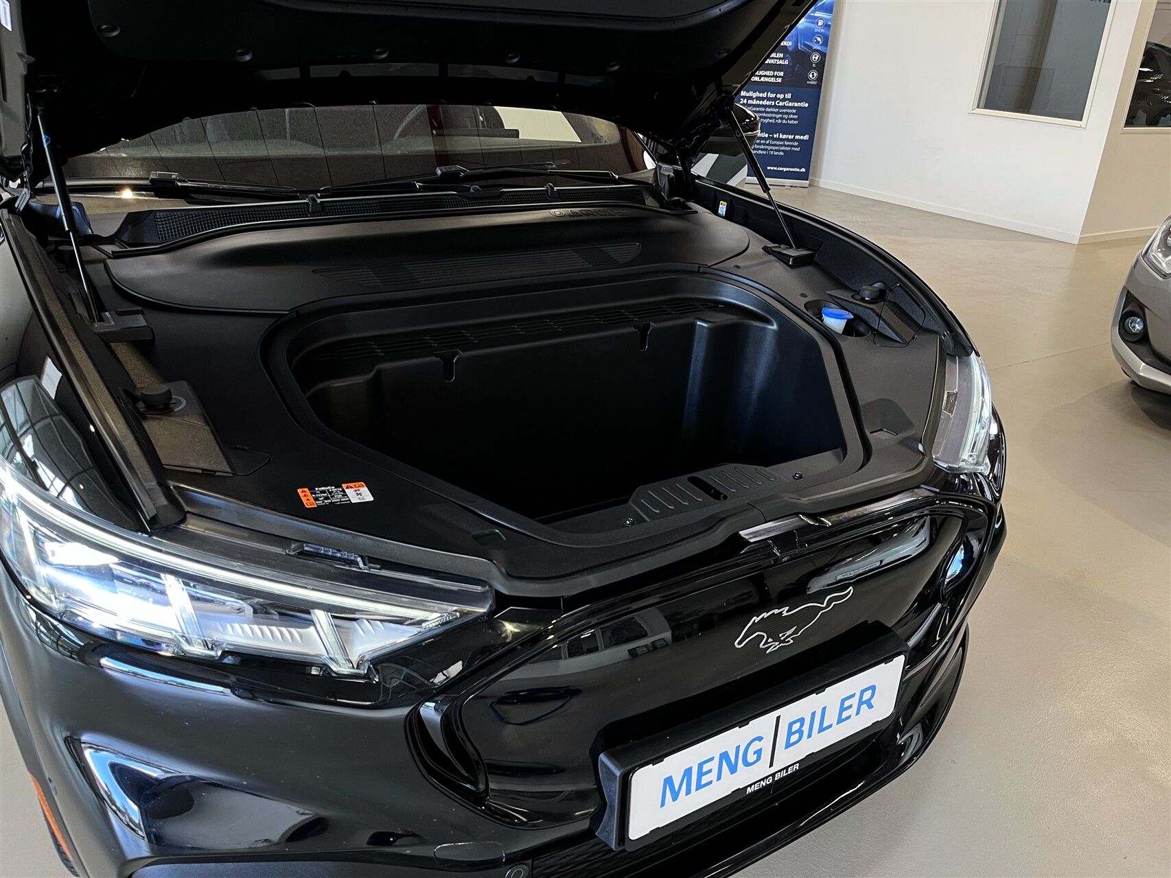 Billede af Ford Mustang Mach-E EL SR Premium AWD 269HK 5d Aut.