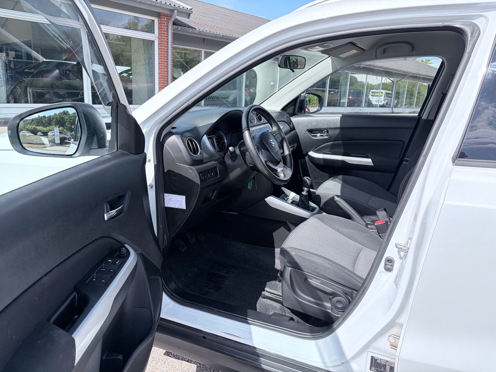 Billede af Suzuki Vitara 1,6 DDIS Active 120HK 5d