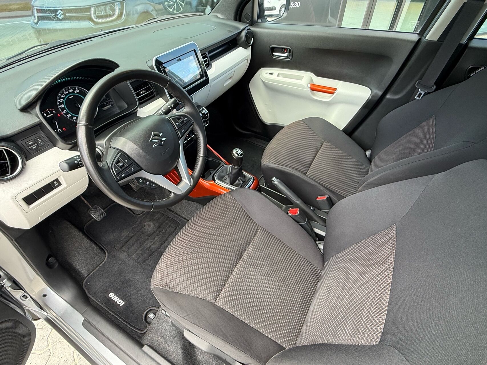 Billede af Suzuki Ignis 1,2 Dualjet Adventure Gold 90HK 5d