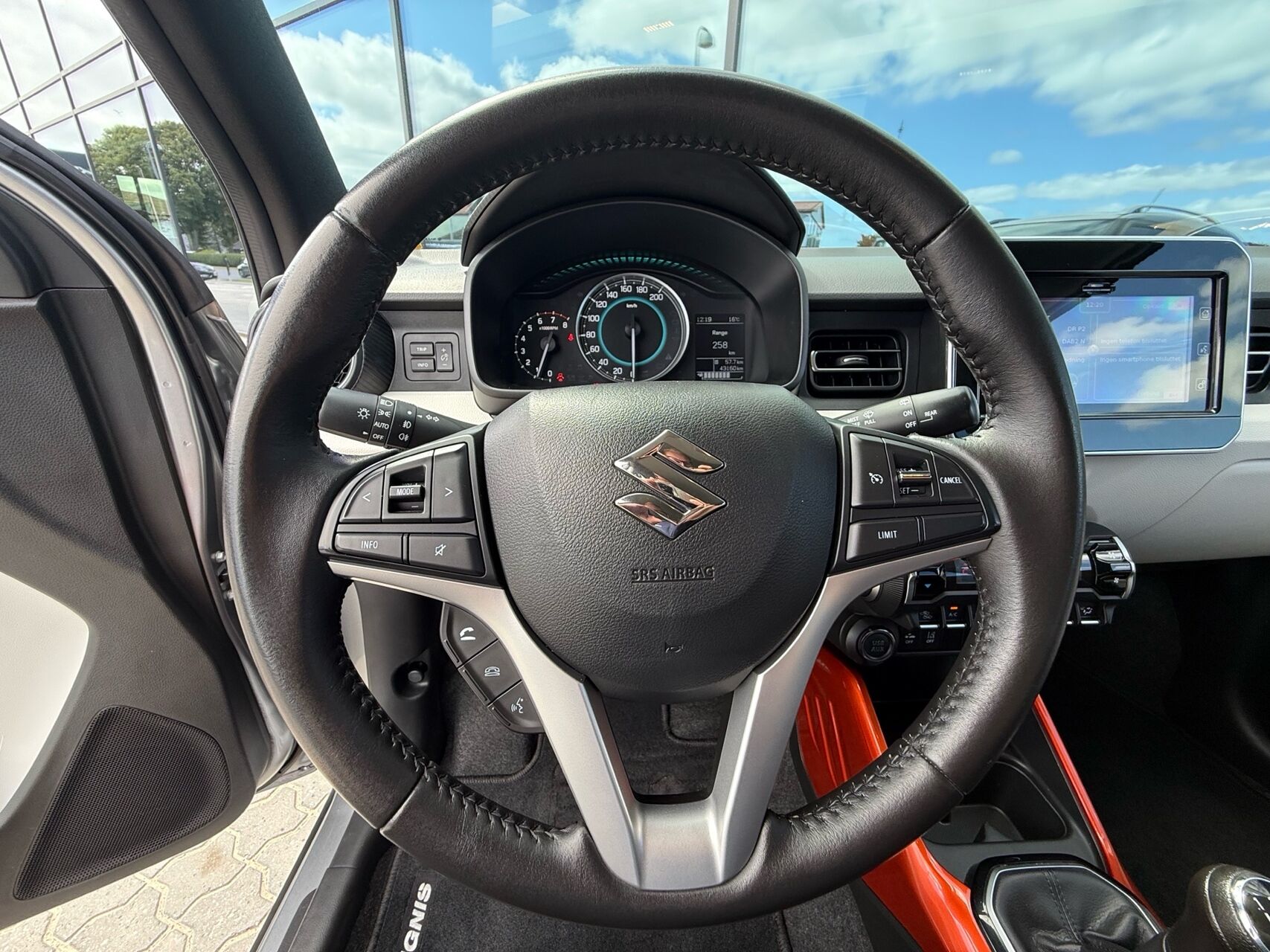 Billede af Suzuki Ignis 1,2 Dualjet Adventure Gold 90HK 5d