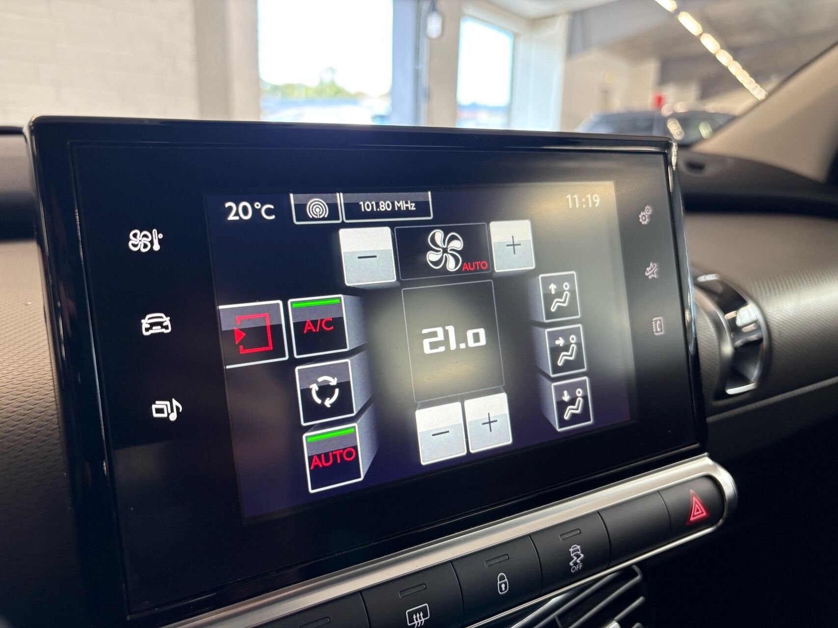 Billede af Citroën C4 Cactus 1,6 Blue HDi Funky start/stop 100HK 5d