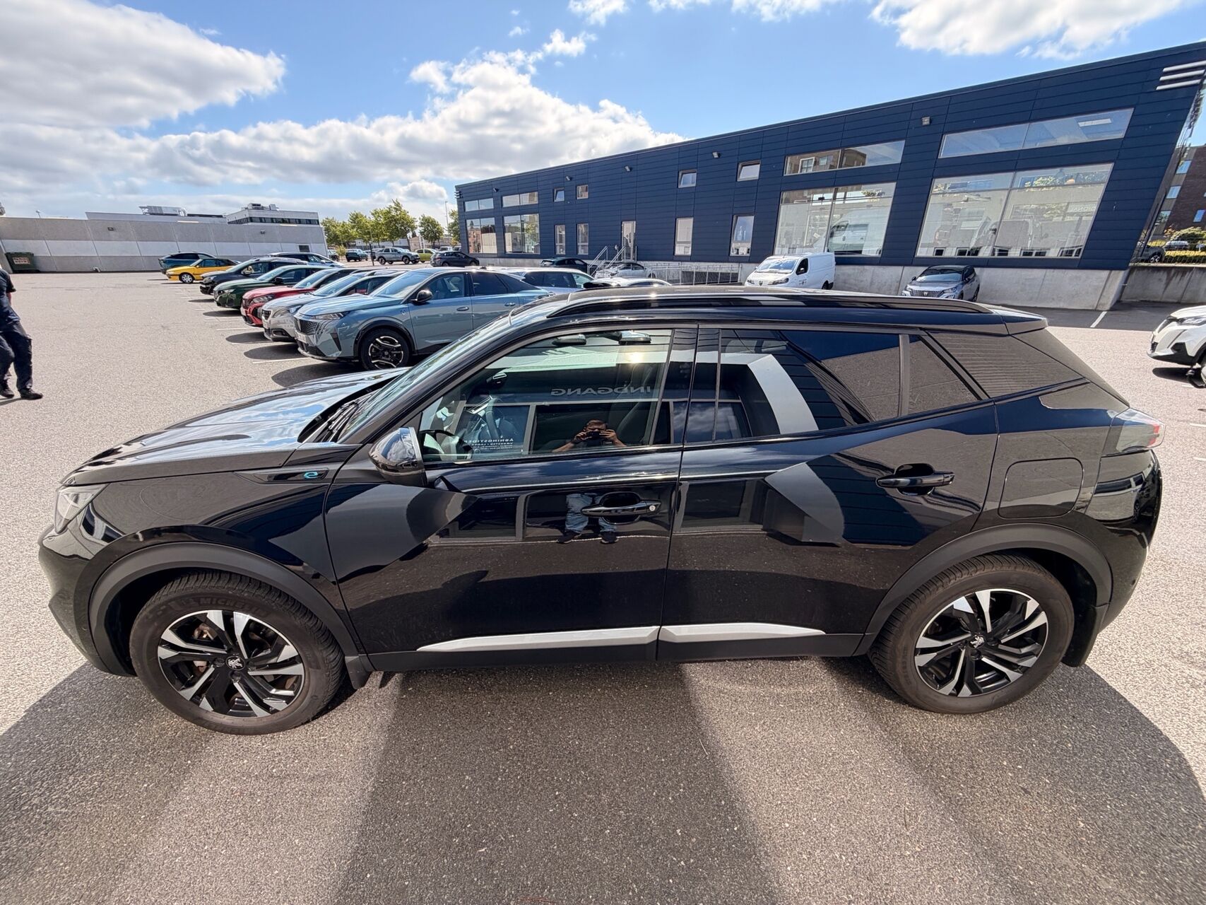 Billede af Peugeot e-2008 EL GT Sky 136HK 5d Aut.