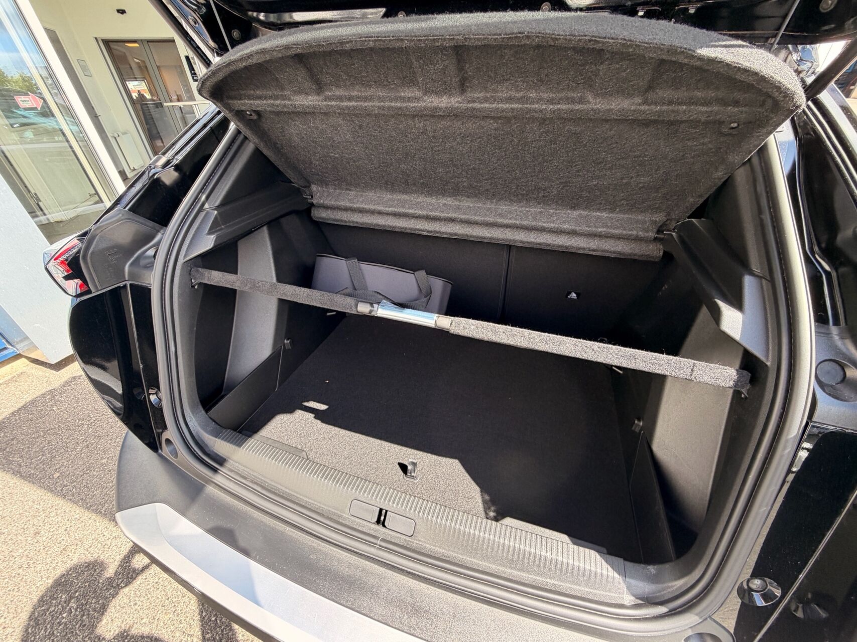 Billede af Peugeot e-2008 EL GT Sky 136HK 5d Aut.