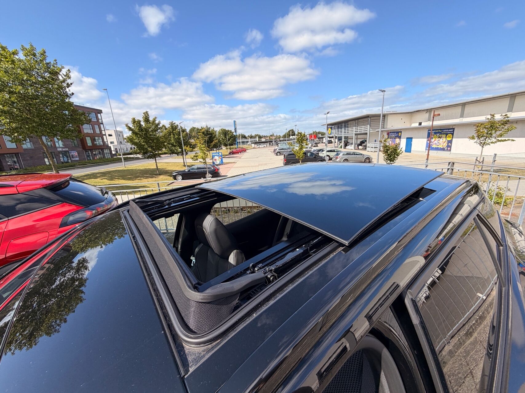 Billede af Peugeot e-2008 EL GT Sky 136HK 5d Aut.