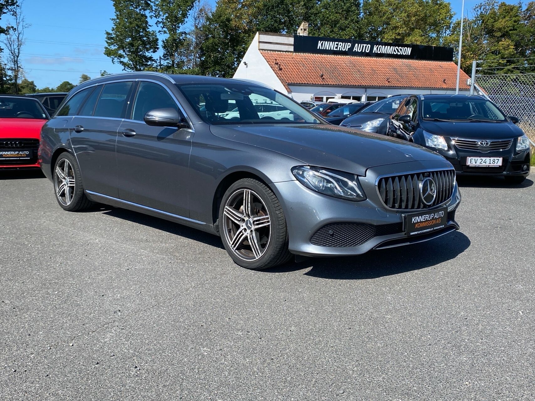 Billede af Mercedes-Benz E220 d T 2,0 D Avantgarde 9G-Tronic 194HK Stc Aut.