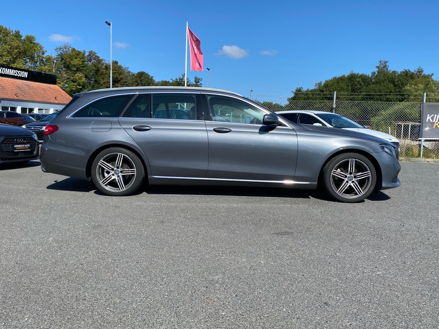 Billede af Mercedes-Benz E220 d T 2,0 D Avantgarde 9G-Tronic 194HK Stc Aut.