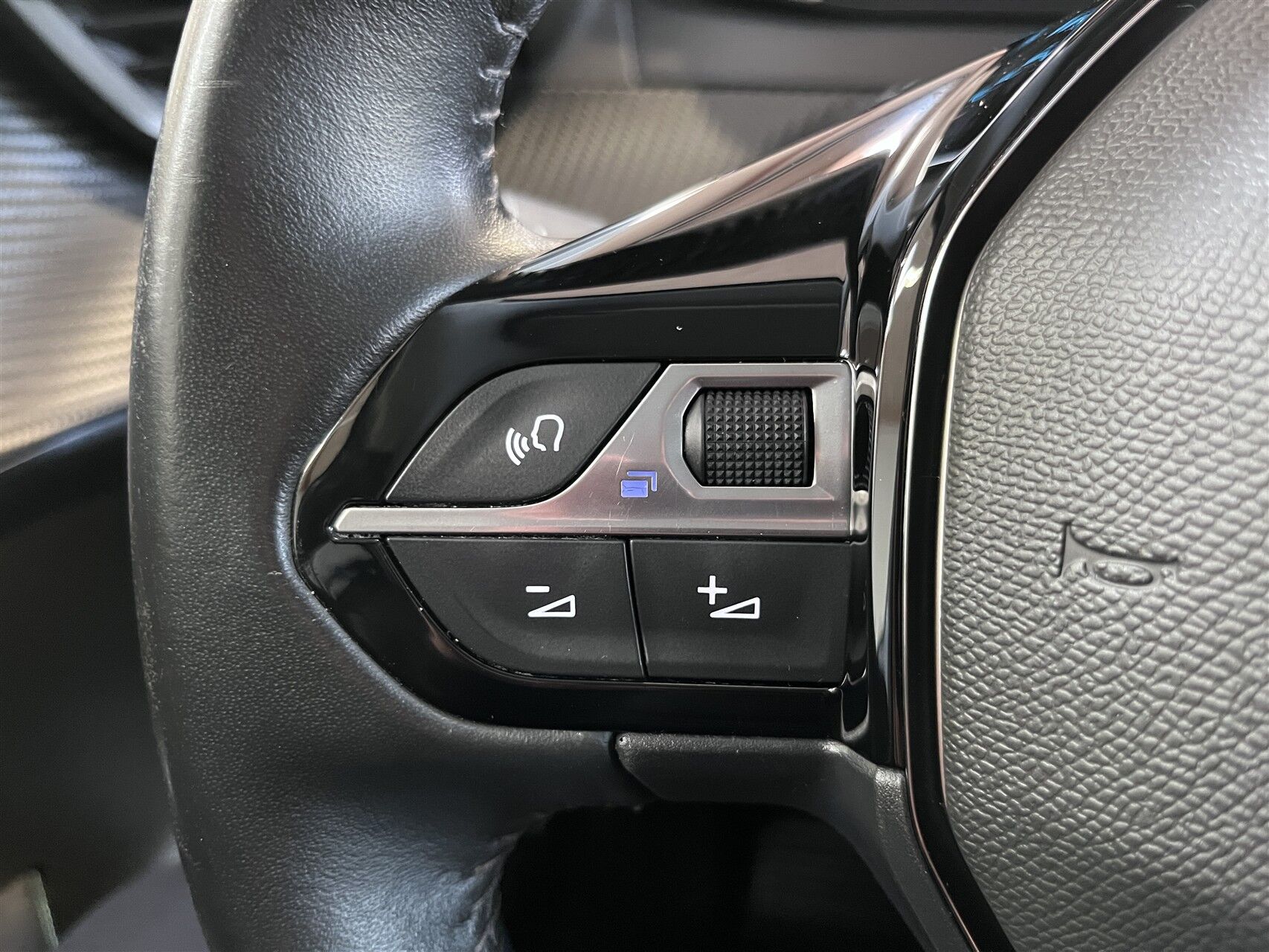 Billede af Peugeot e-208 EL Allure 136HK 5d Aut.