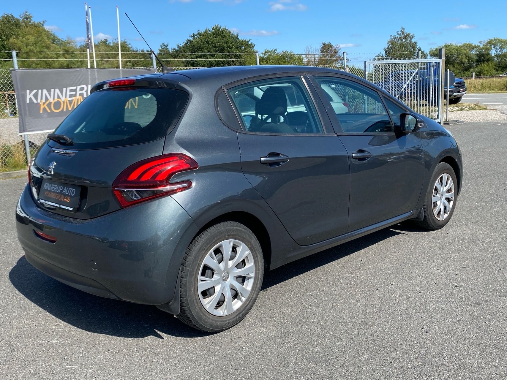 Billede af Peugeot 208 1,2 VTi Plus+ 82HK 5d