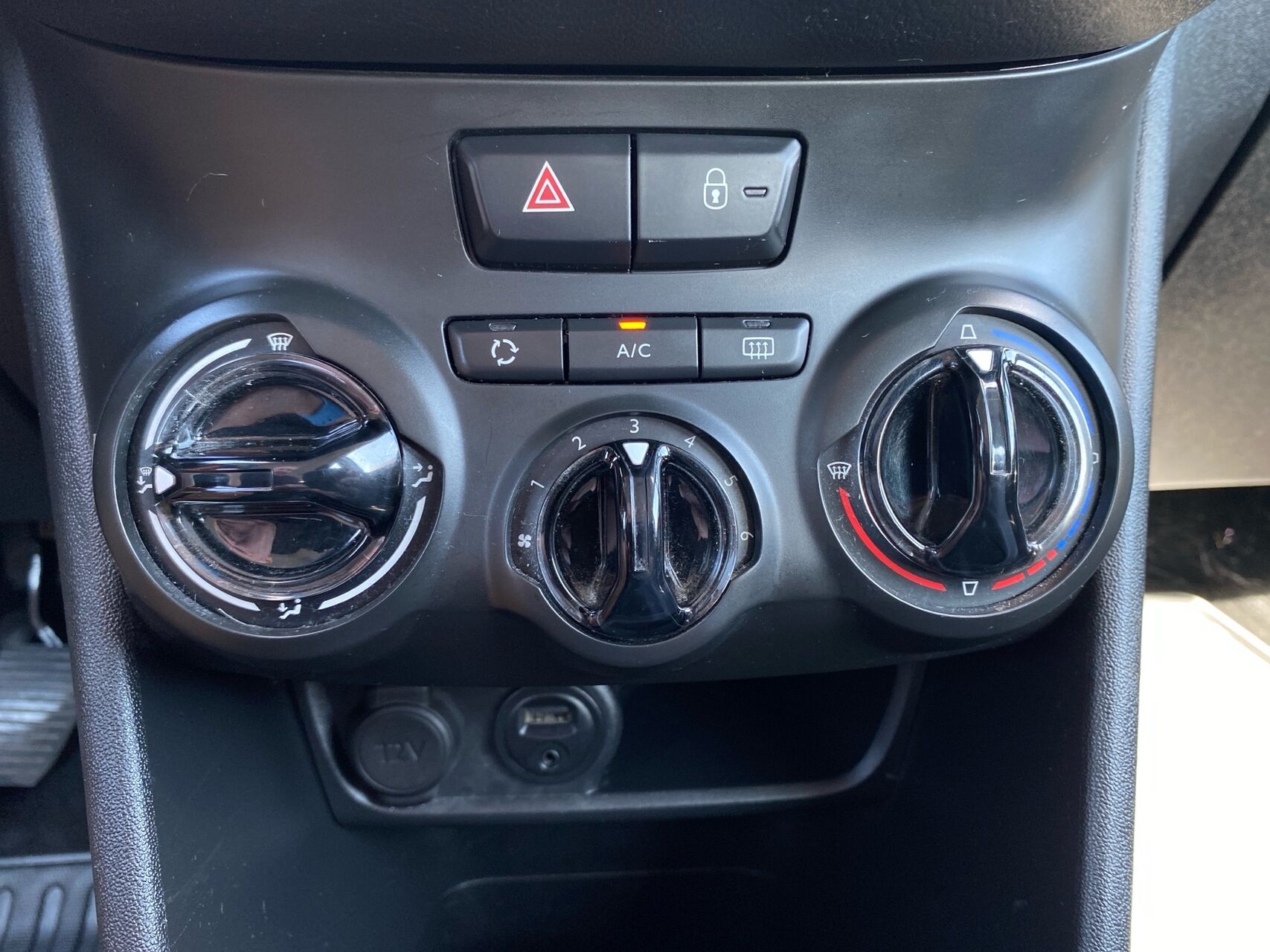 Billede af Peugeot 208 1,2 VTi Plus+ 82HK 5d