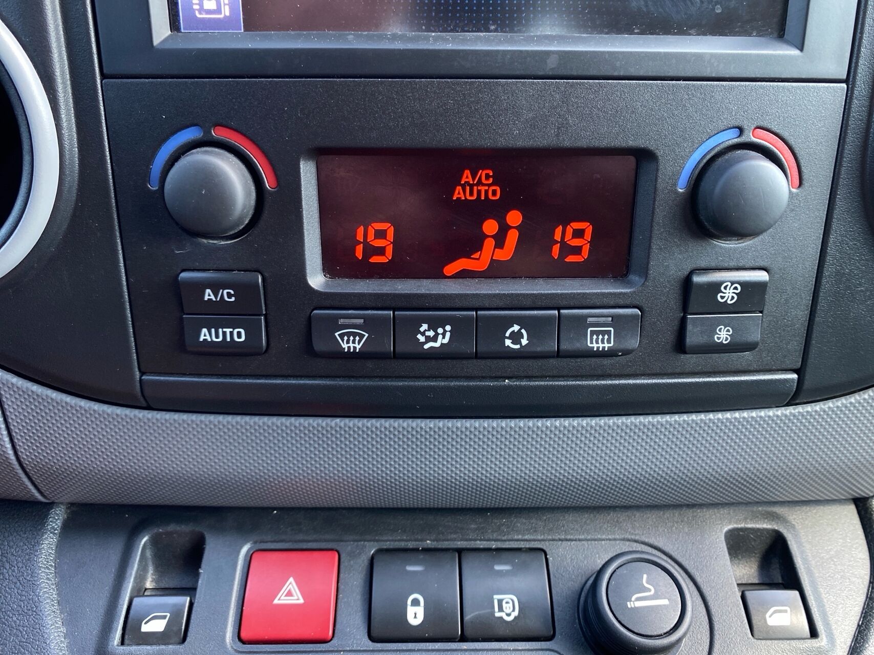 Billede af Peugeot Partner L1 1,6 BlueHDi Premium 100HK Van